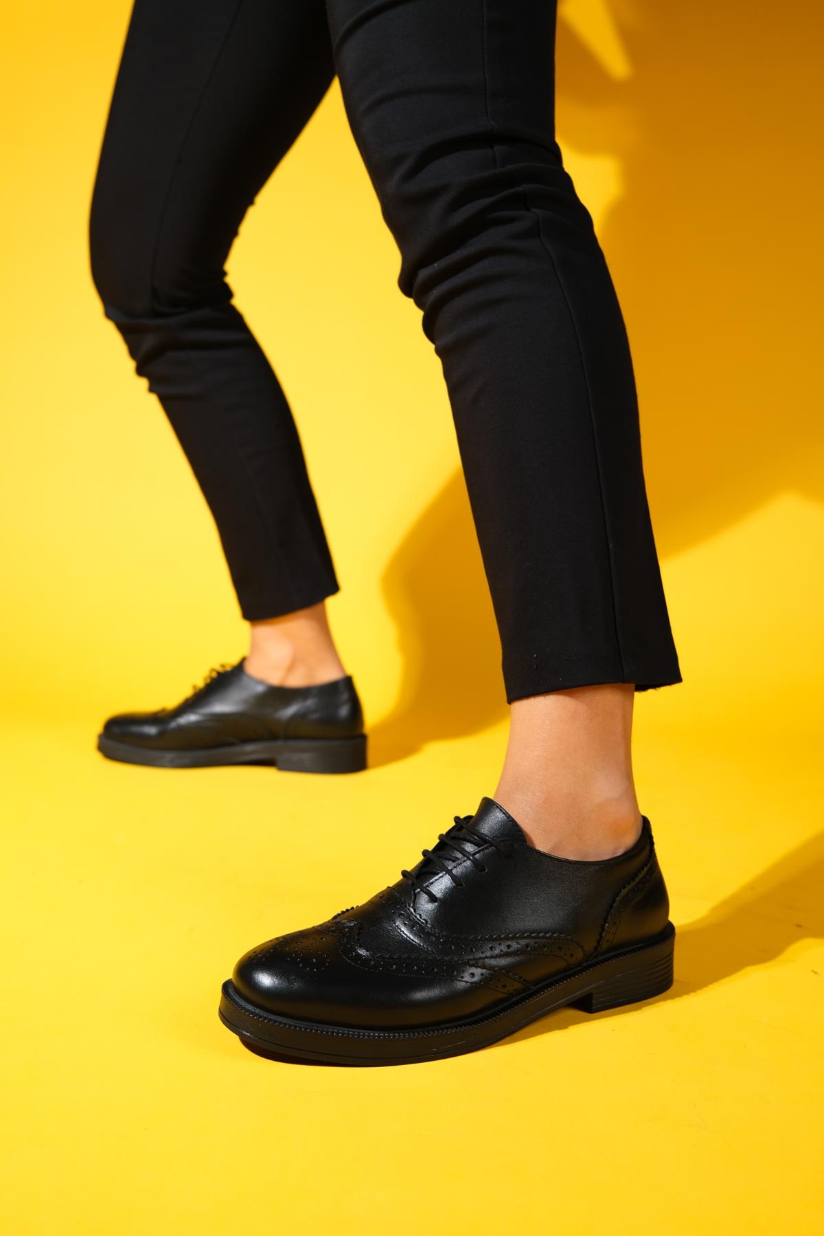 Avra - Black Leather Oxford Shoes (Women)