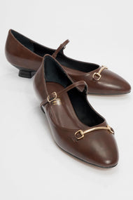 Ojen - Brown Low Heel Shoe (Women)