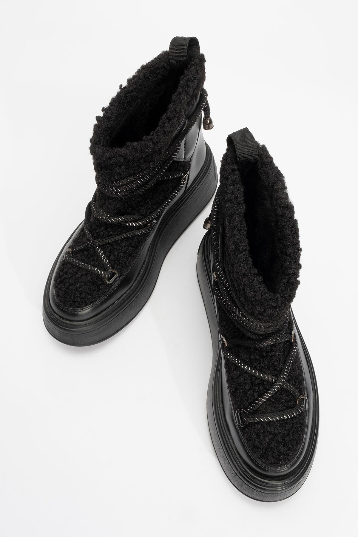 Dila Black Fur-Lined Winter Boot (Women)
