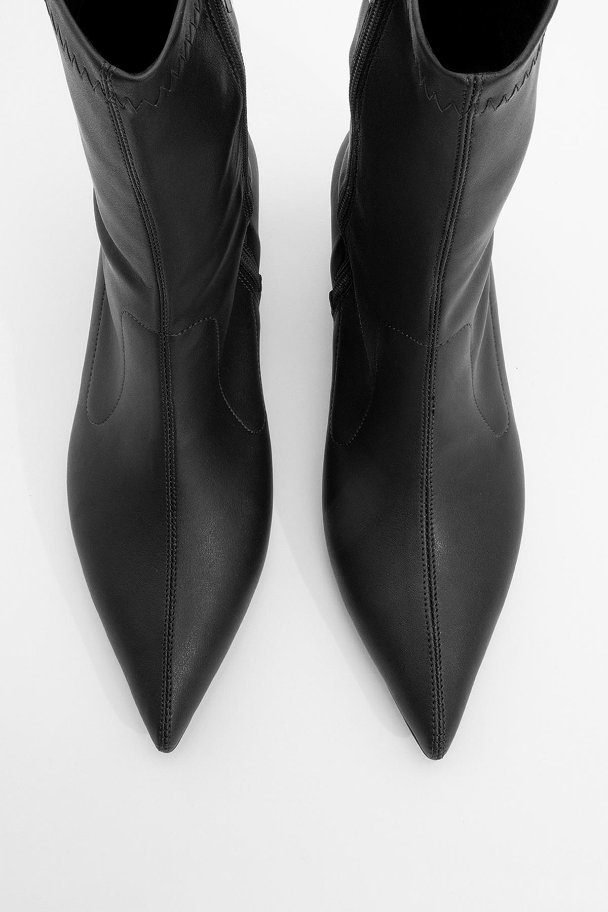 Lewin Black Pointed Toe Stiletto Boot (Women)