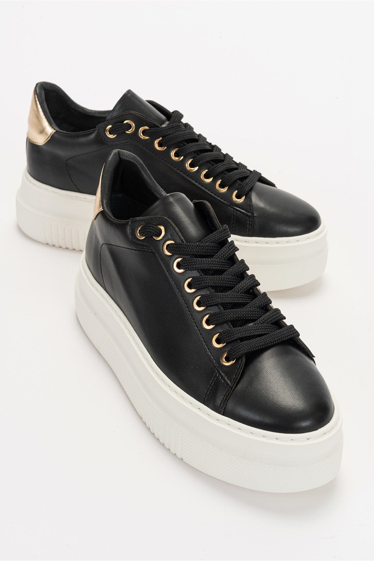 Violette - Black Sneaker (Women)