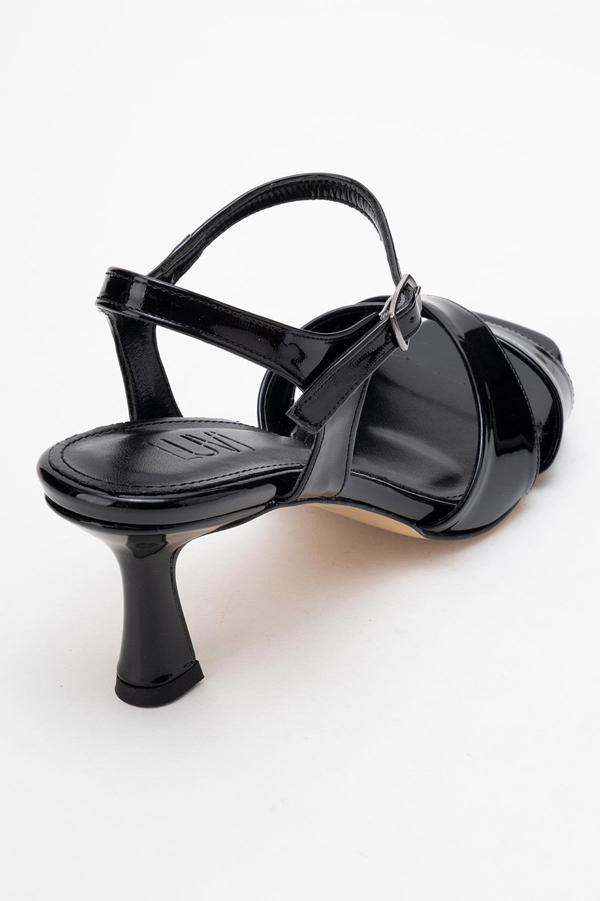 Melin - Black Patent Cross-Strap Heeled Shoe (Women)