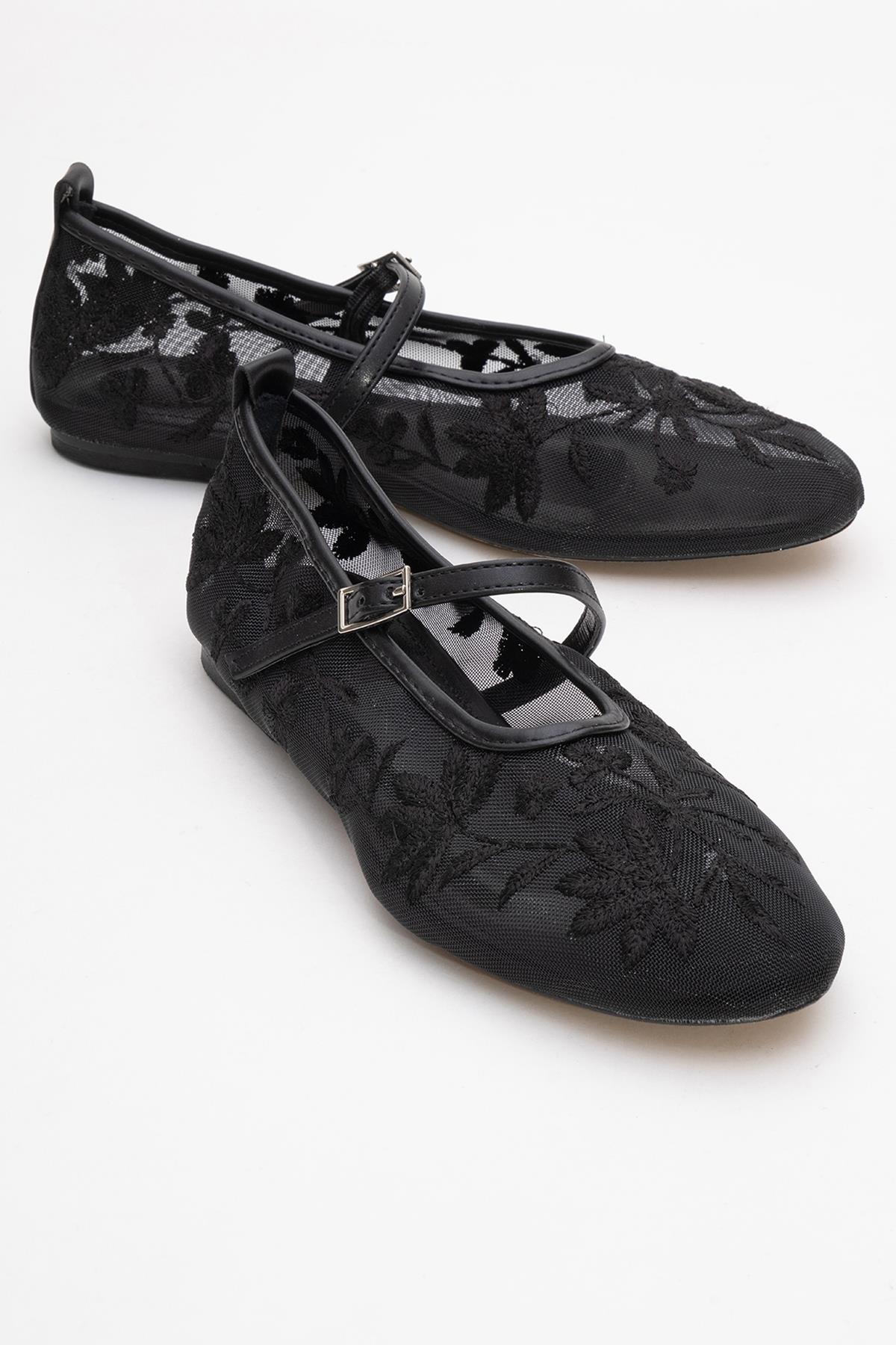 Juny Black Mesh Floral Embroidery Ballet Flat (Women)