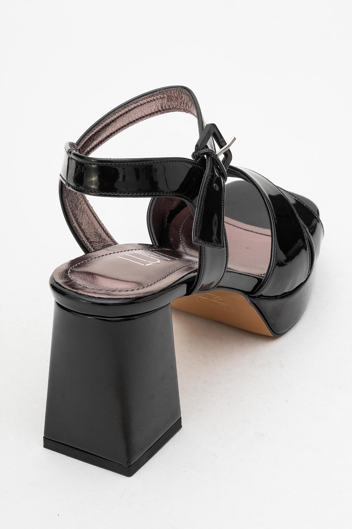 Lisbon - Black Patent Platform Heel Shoe (Women)