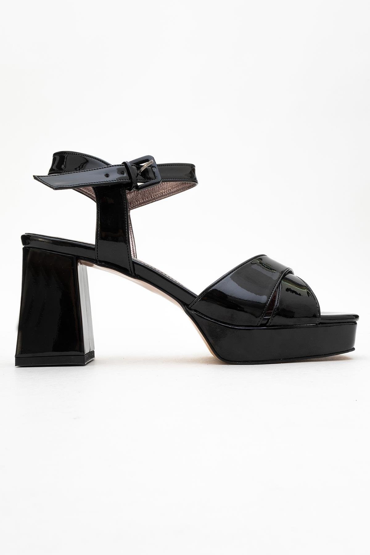 Lisbon - Black Patent Platform Heel Shoe (Women)