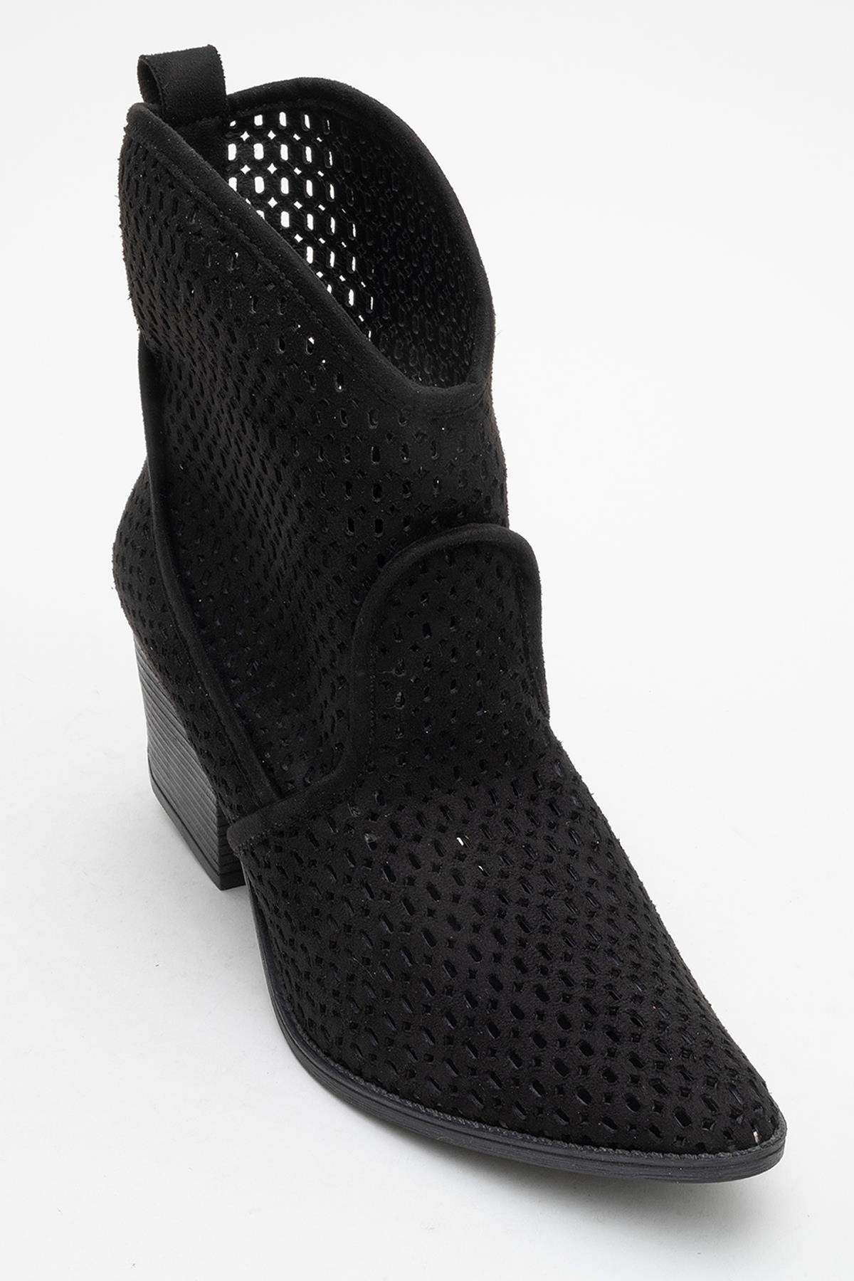 Pera Black Block Heel Boot (Women)