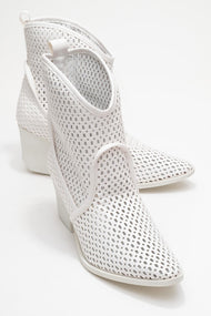 Pera White Block Heel Boot (Women)
