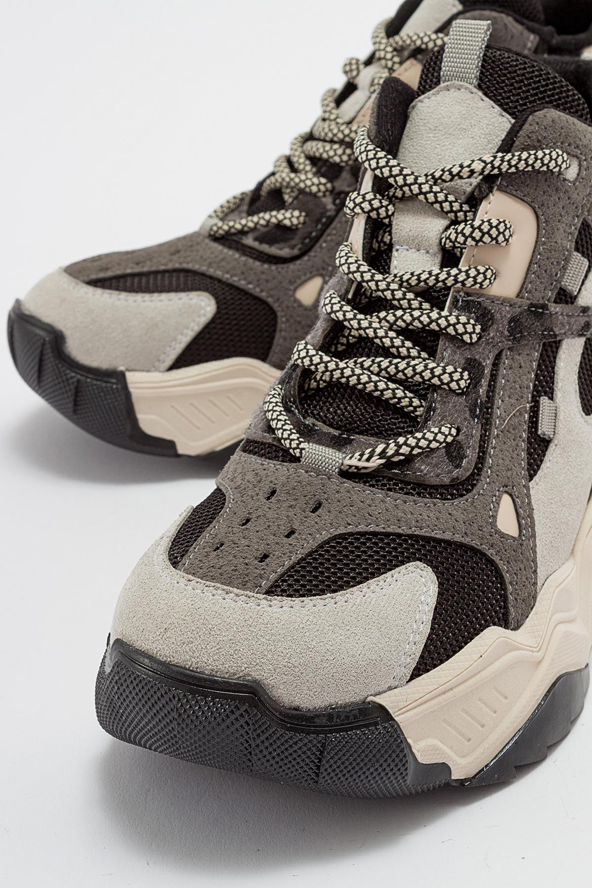 Lowel Ice Black Sneaker Boot (Women)