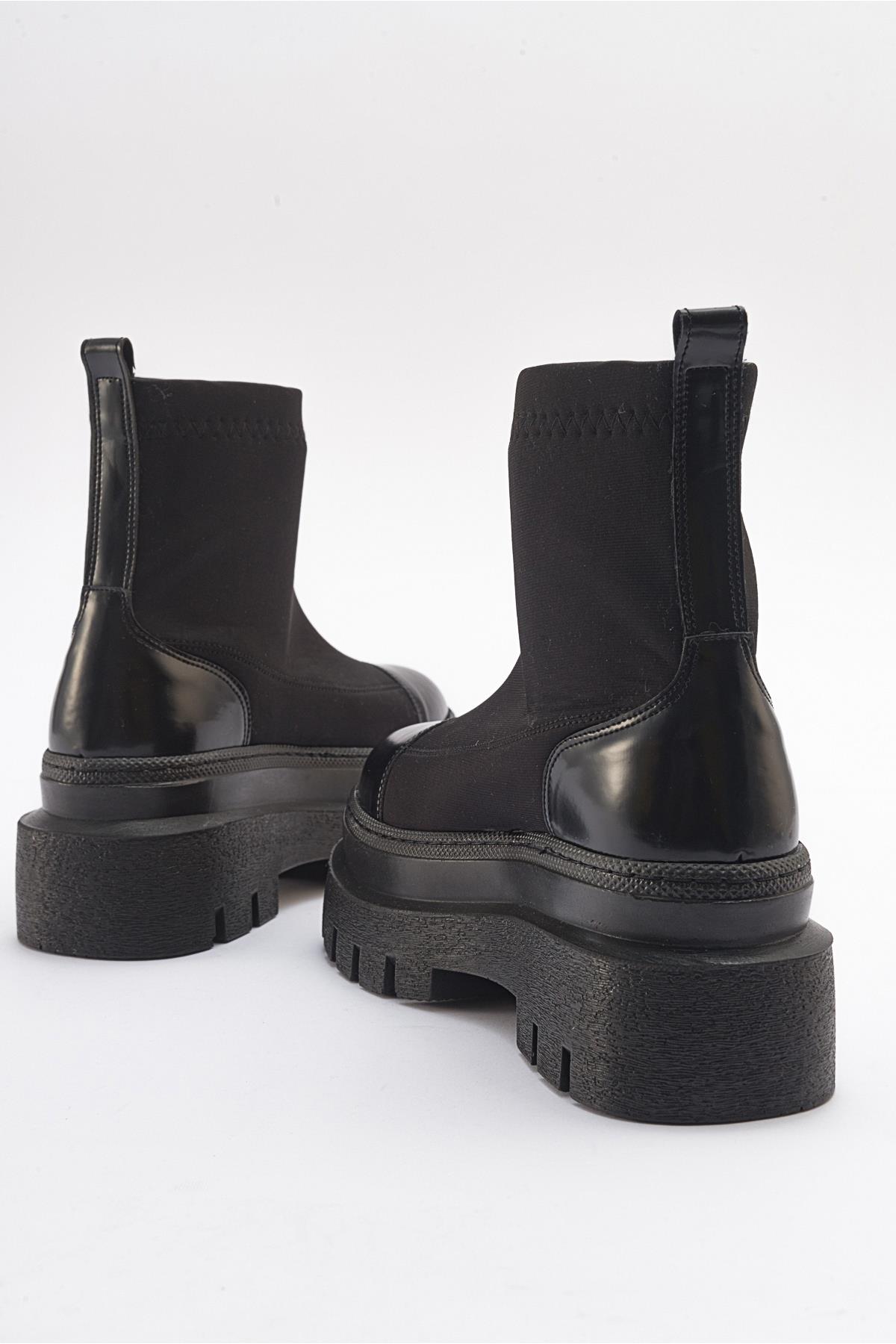 Aves - Black Chunky Sole Boot (Women)
