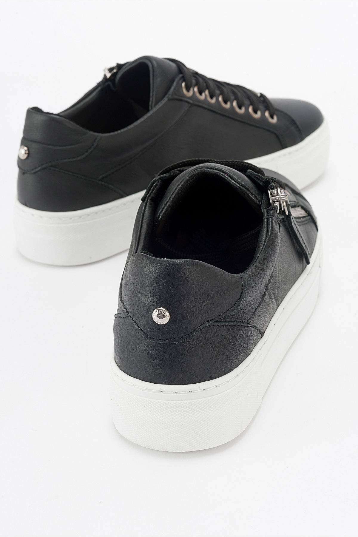 Beryl - Black Leather Zip Sneaker (Women)
