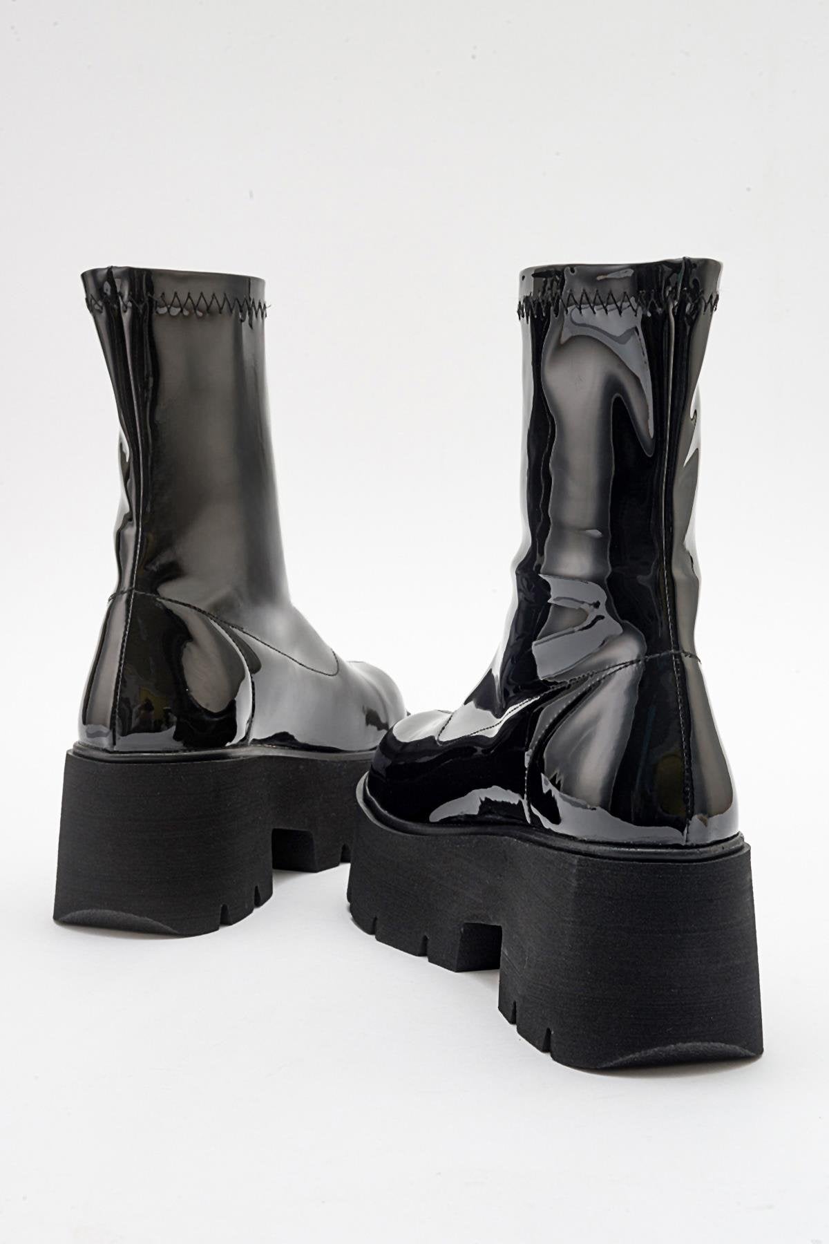 Ovil - Black Patent Thick Sole Zip Boot (Women)