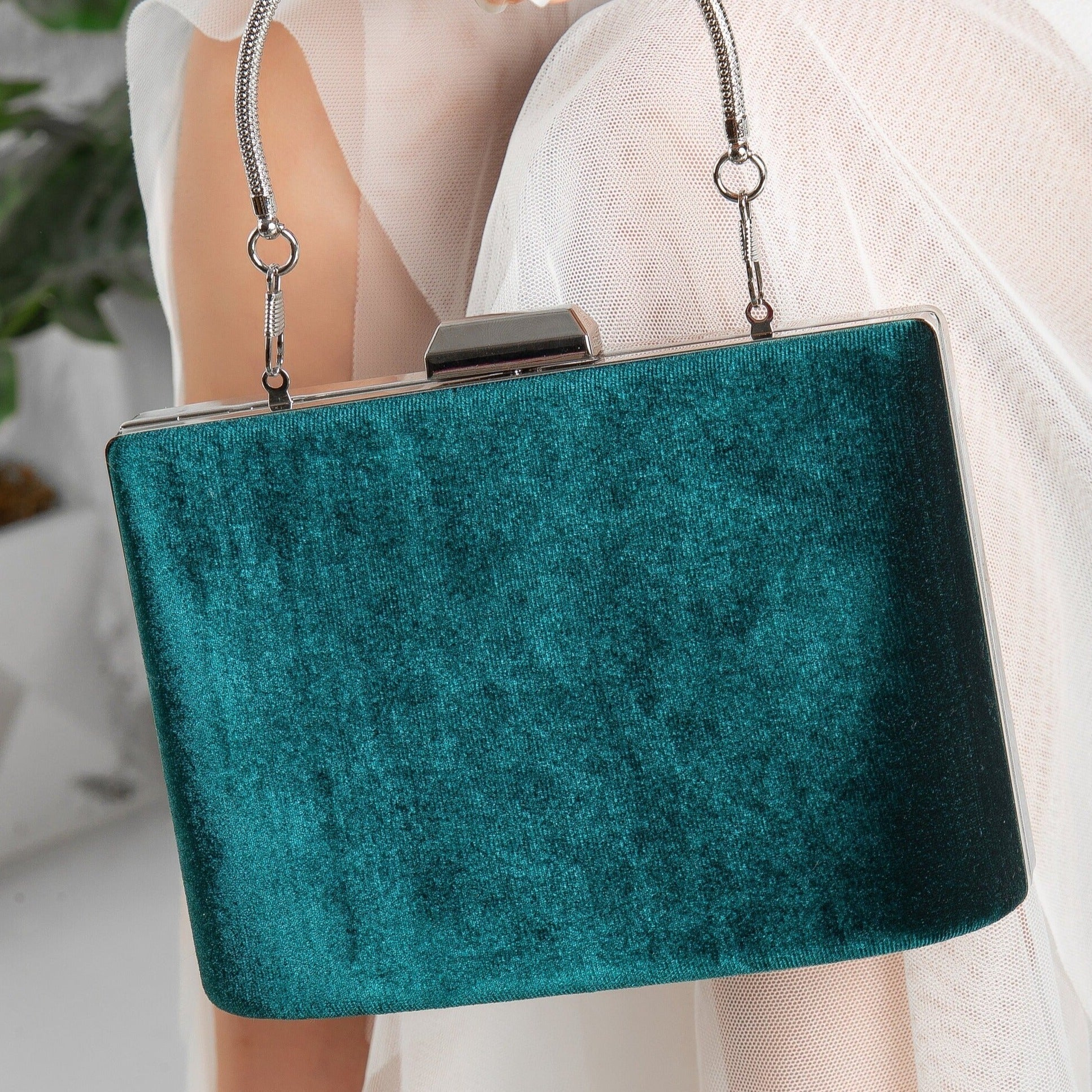 Alba - Emerald Green Velvet Clutch