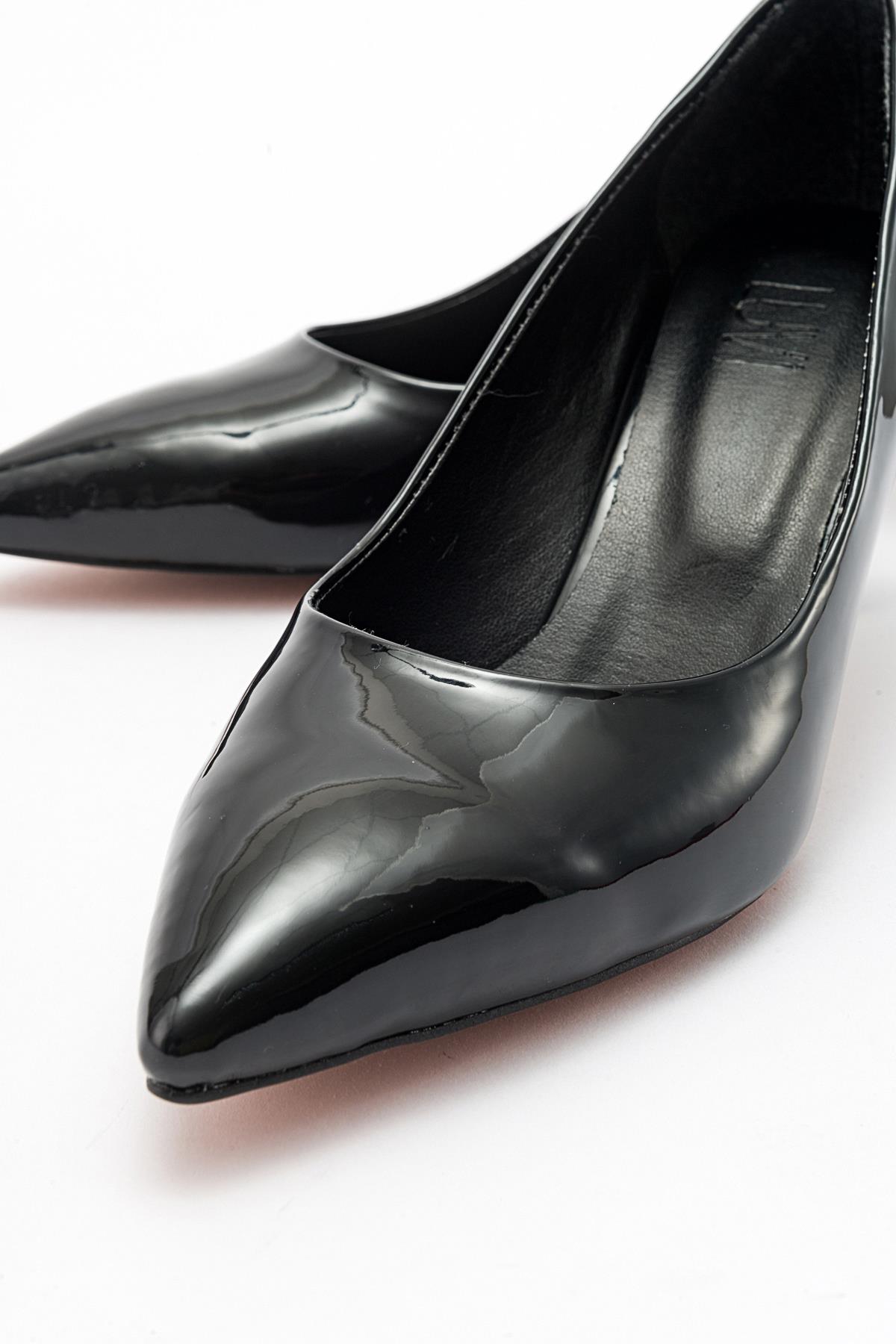 Pedra - Black Heeled Shoe (Women)