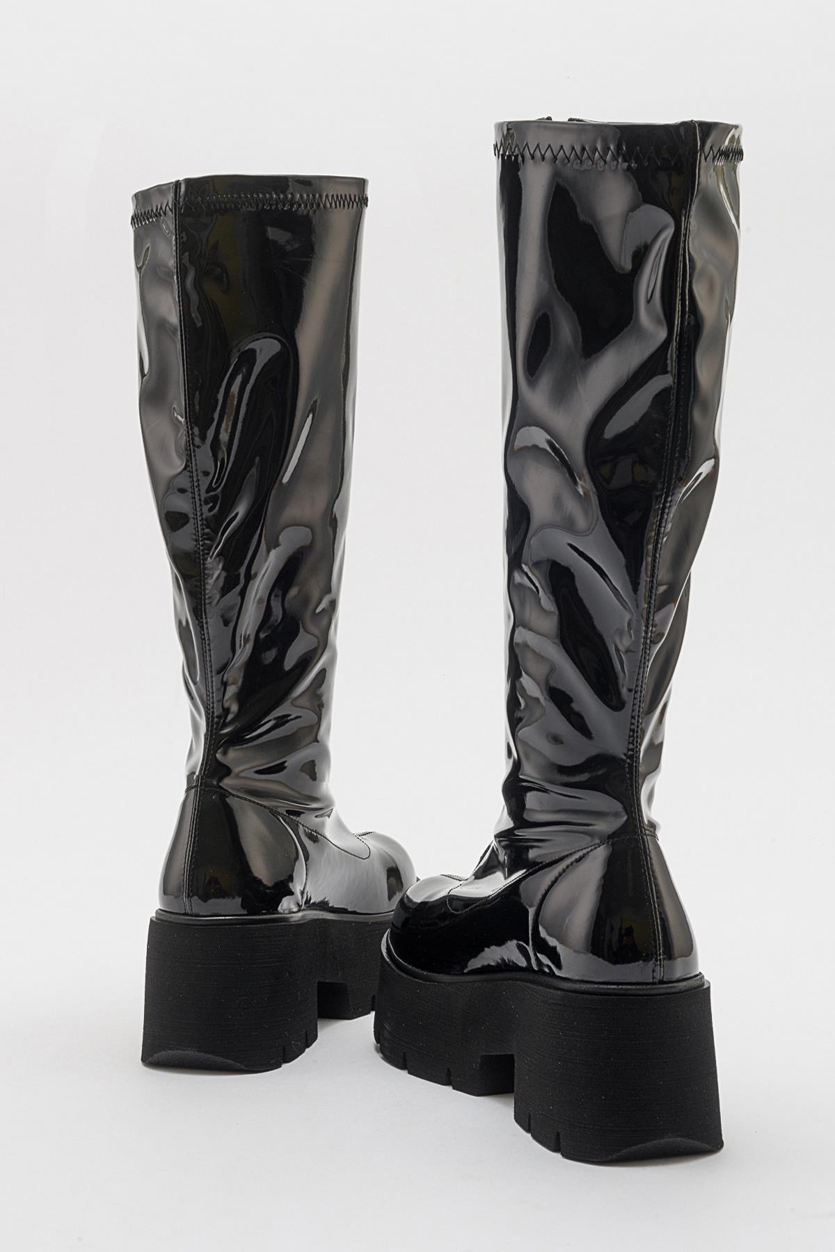 Amaronte - Black Patent Thick Sole Boot (Women)
