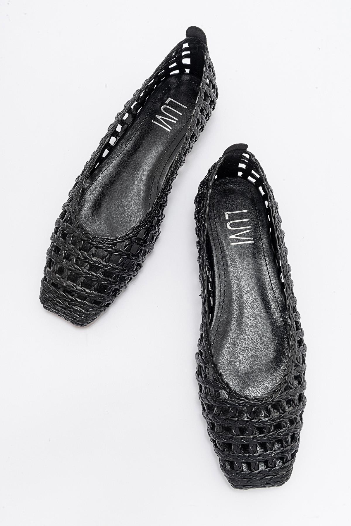 Arcola - Black Knitted Pattern Ballet Flat (Women)