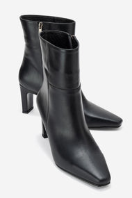 Kyoto - Black Genuine Leather Block Heel Boot (Women)