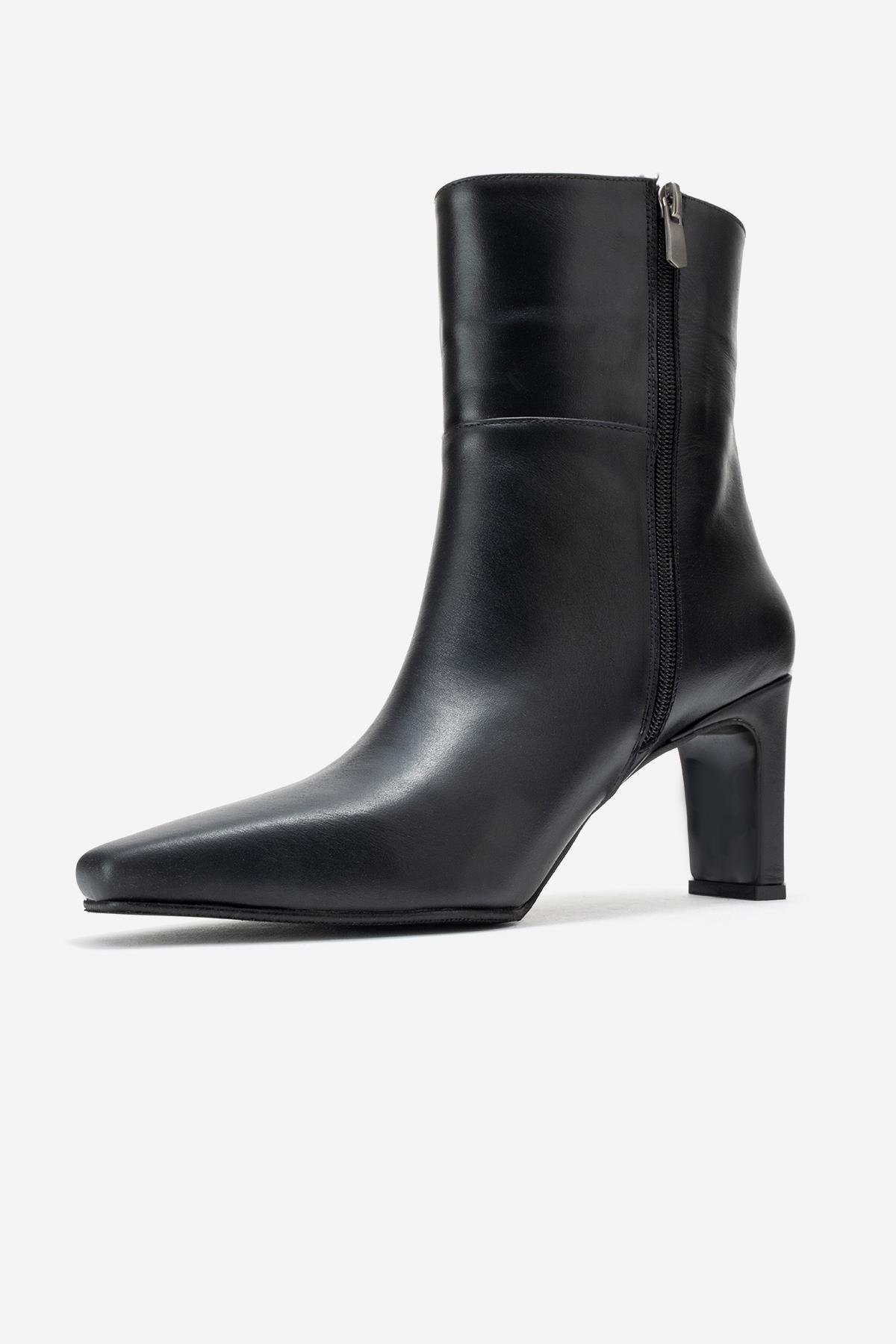 Kyoto - Black Genuine Leather Block Heel Boot (Women)