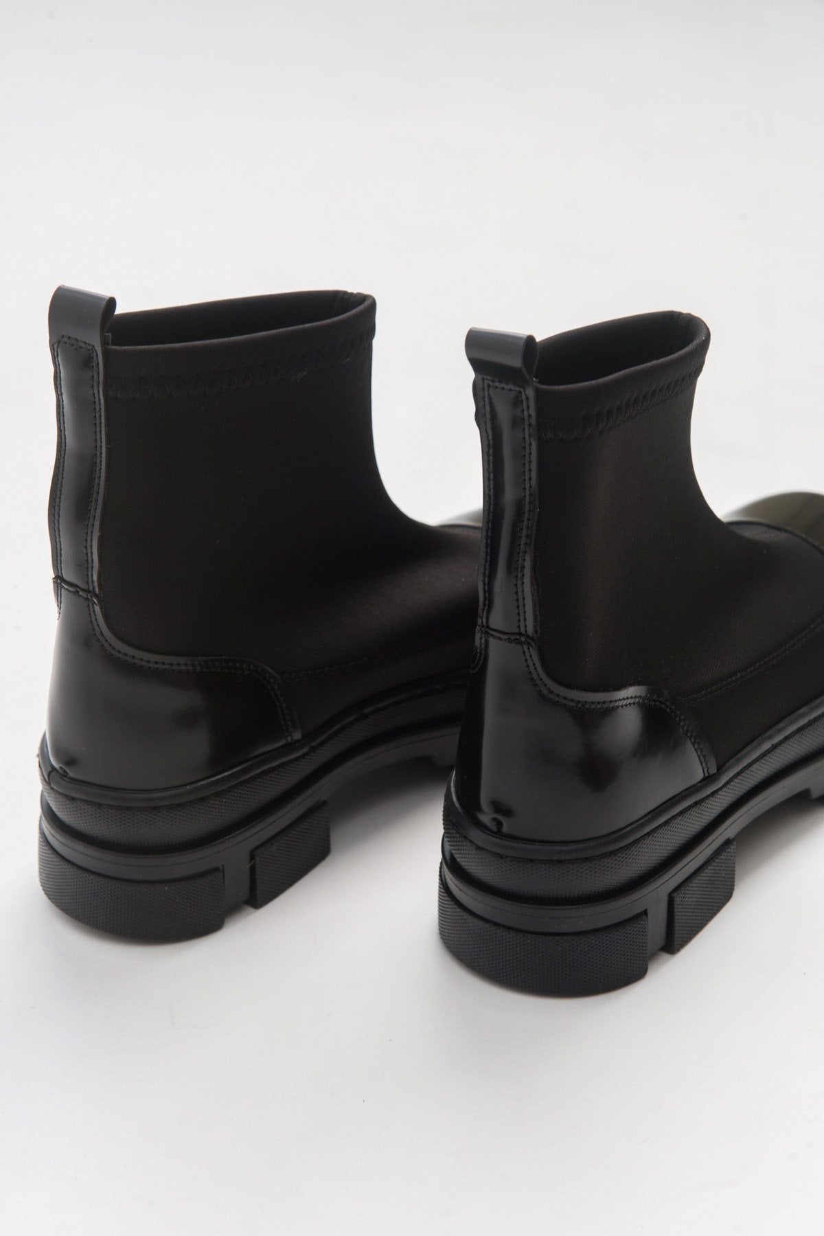Bendis - Black Scuba Boot (Women)