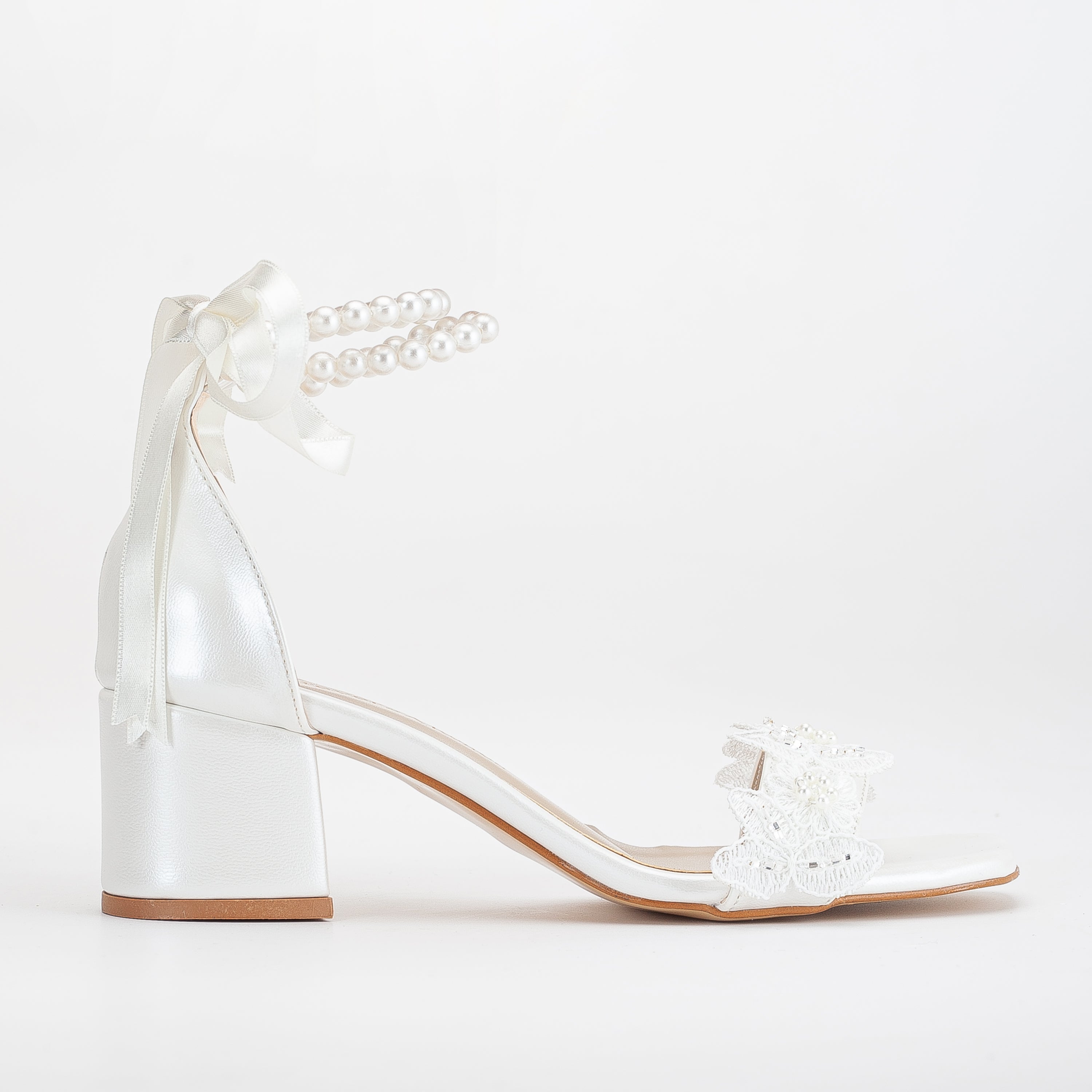 Amber - Ivory Lace Bridal Sandals with Pearls