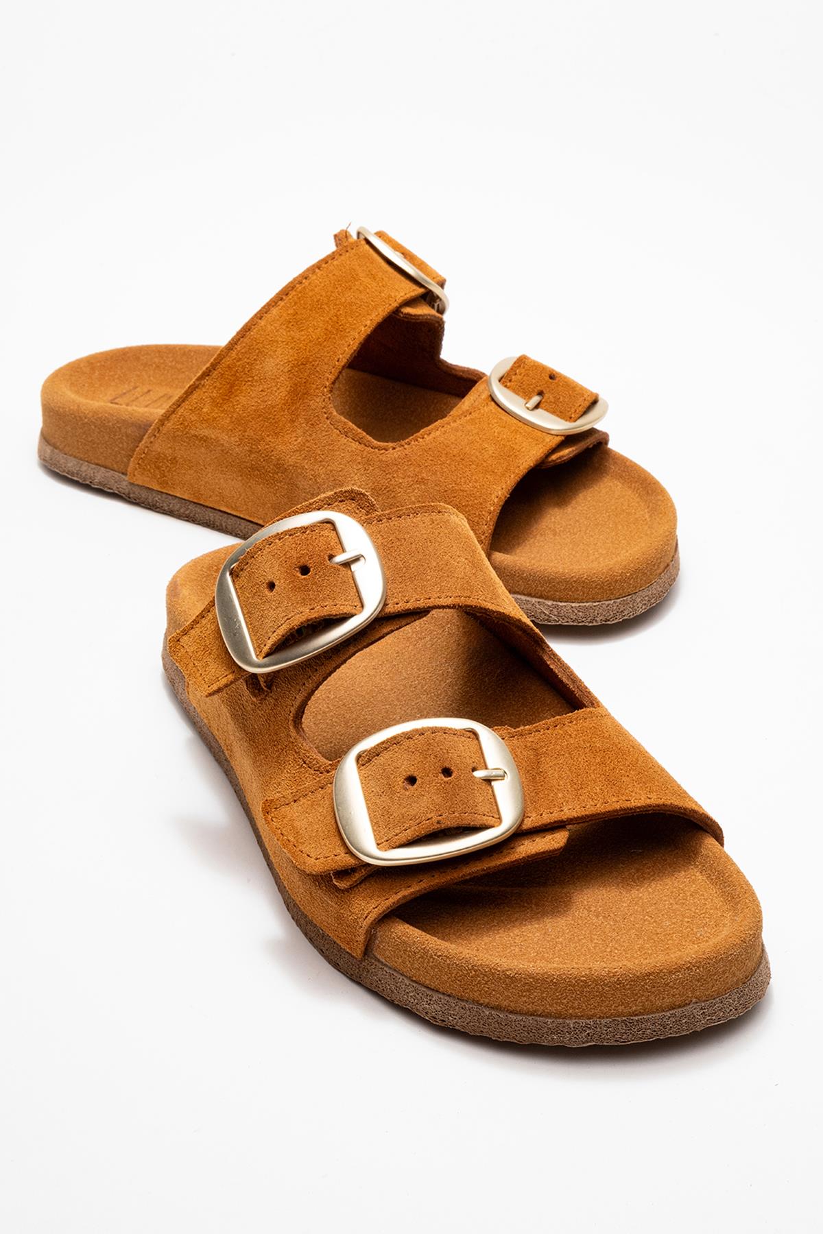 Leather Slide Sandals: The Summer Essential You Need