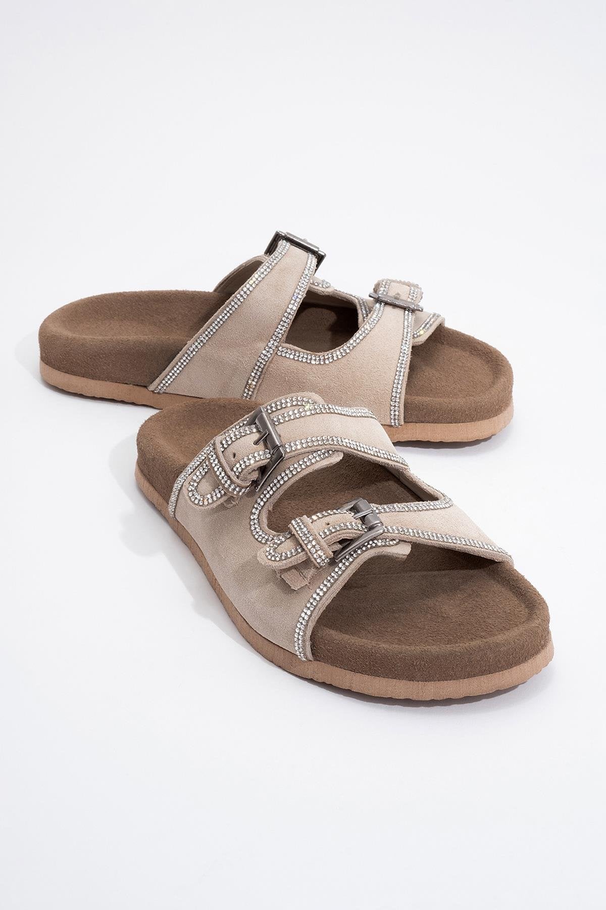 Leather Slide Sandals: The Summer Essential You Need