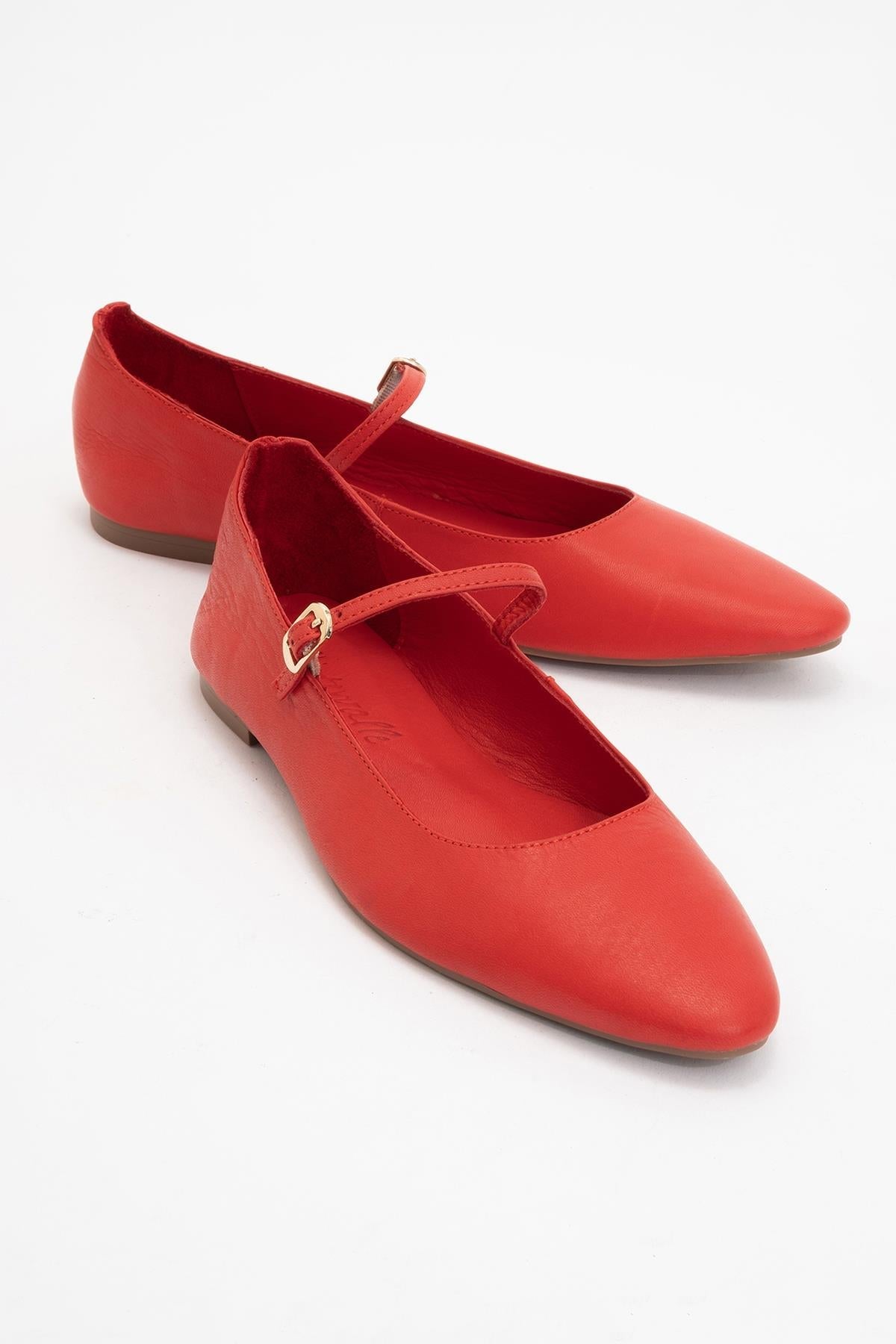 Mary Jane Shoes Are Back: How to Wear Them in 2026