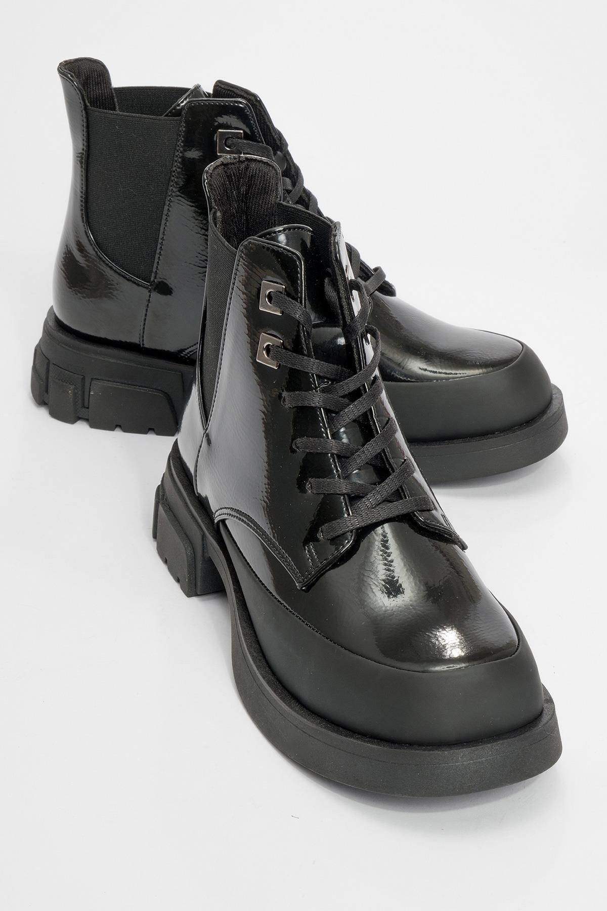How to Style Ankle Boots: 5 Outfits That Always Work