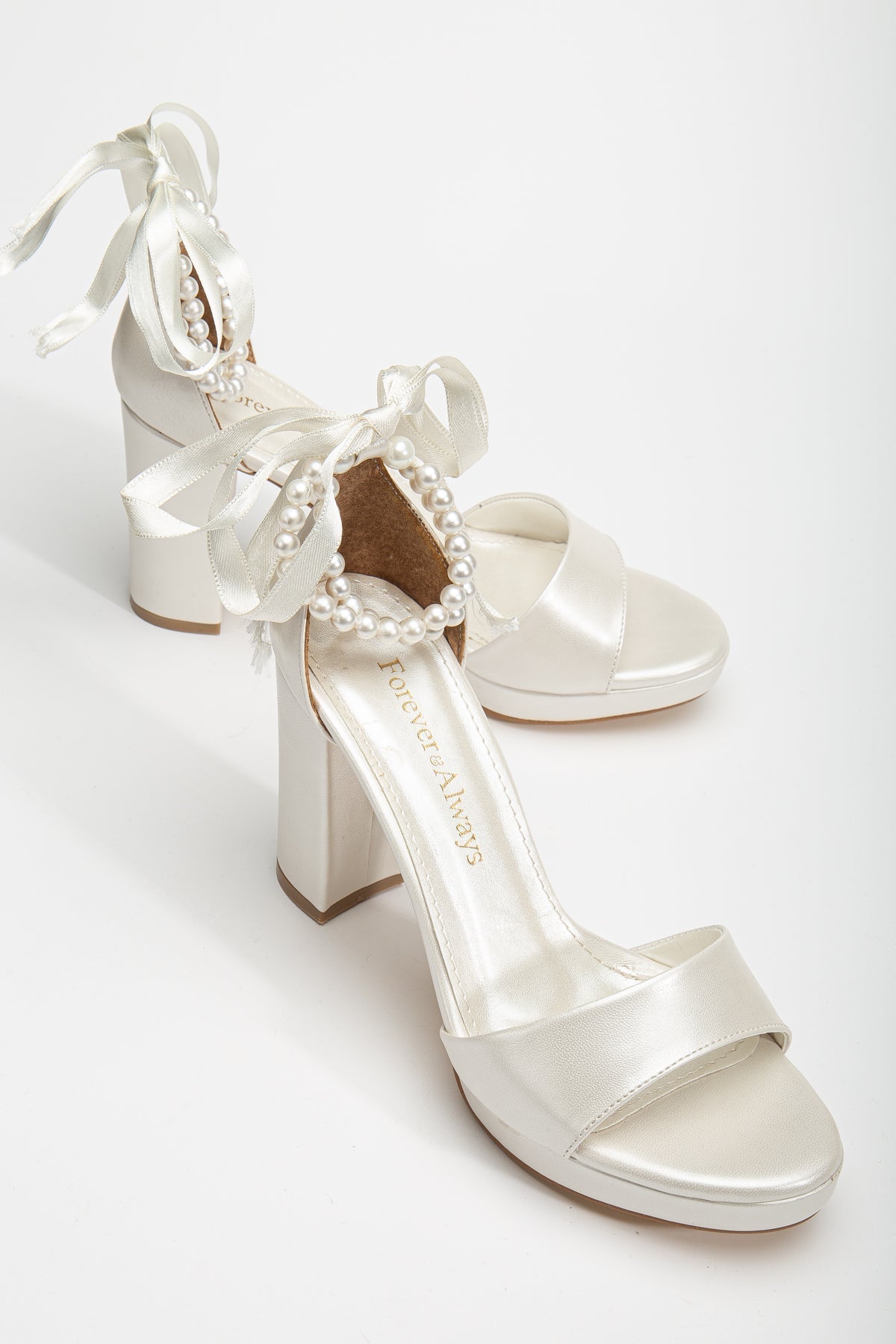 Platform Sandals: How to Style Them for Summer 2026