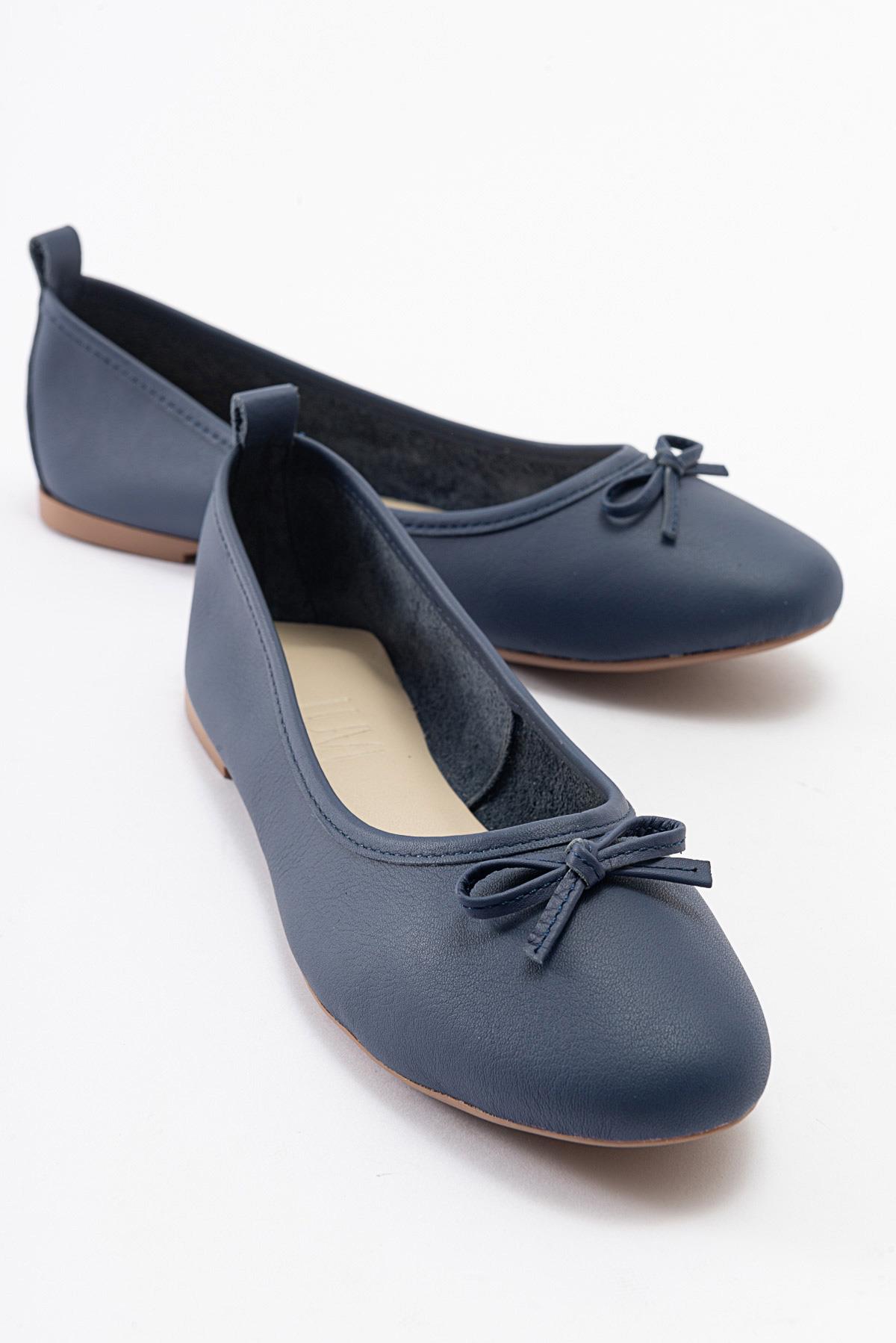 How to Style Ballerina Flats: From Office to Weekend