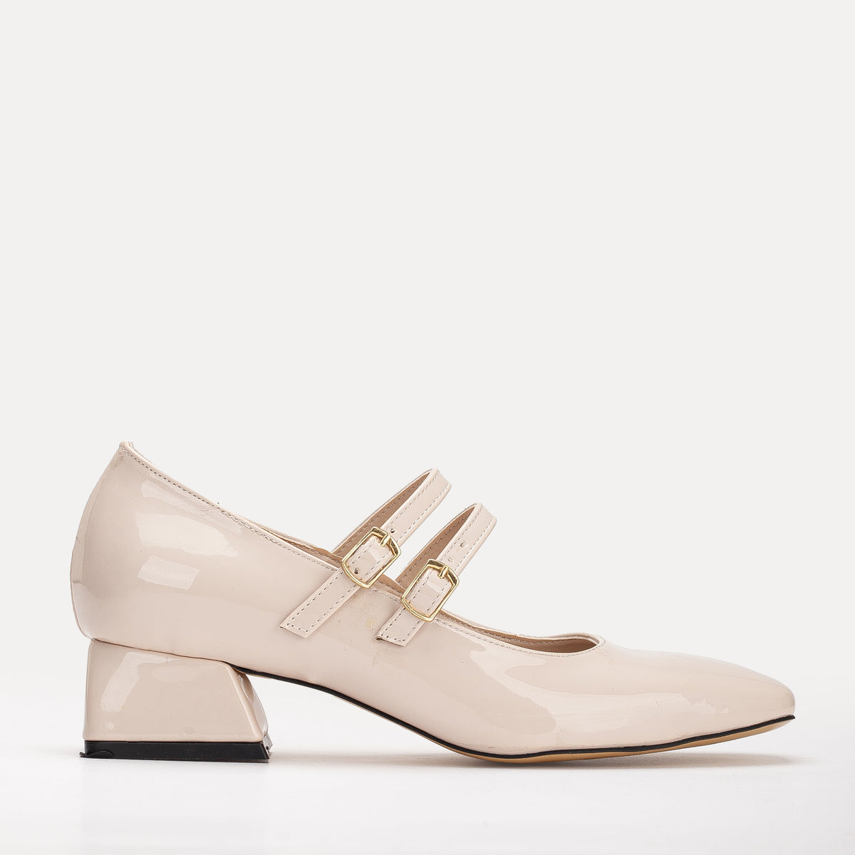 Mary Jane Shoes Are Back: How to Wear Them in 2026