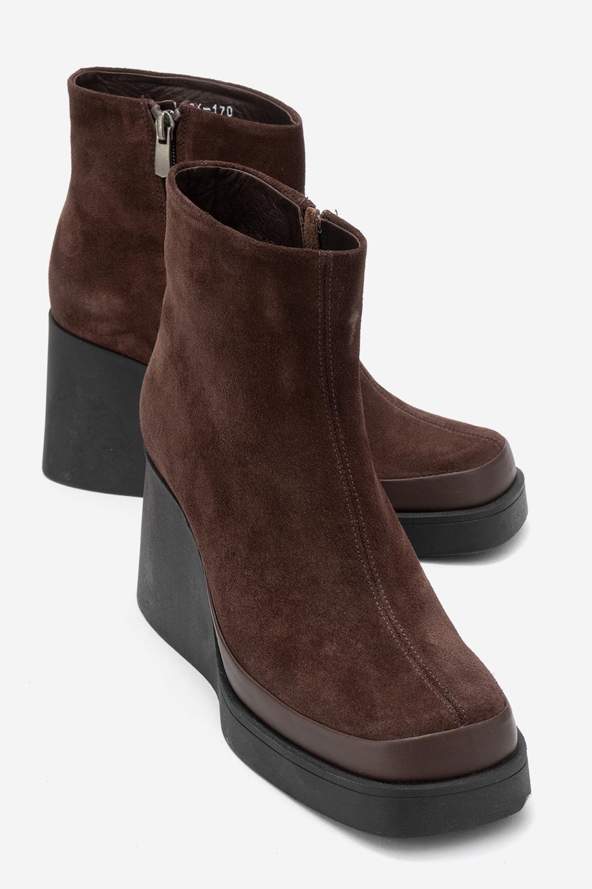 How to Style Ankle Boots: 5 Outfits That Always Work