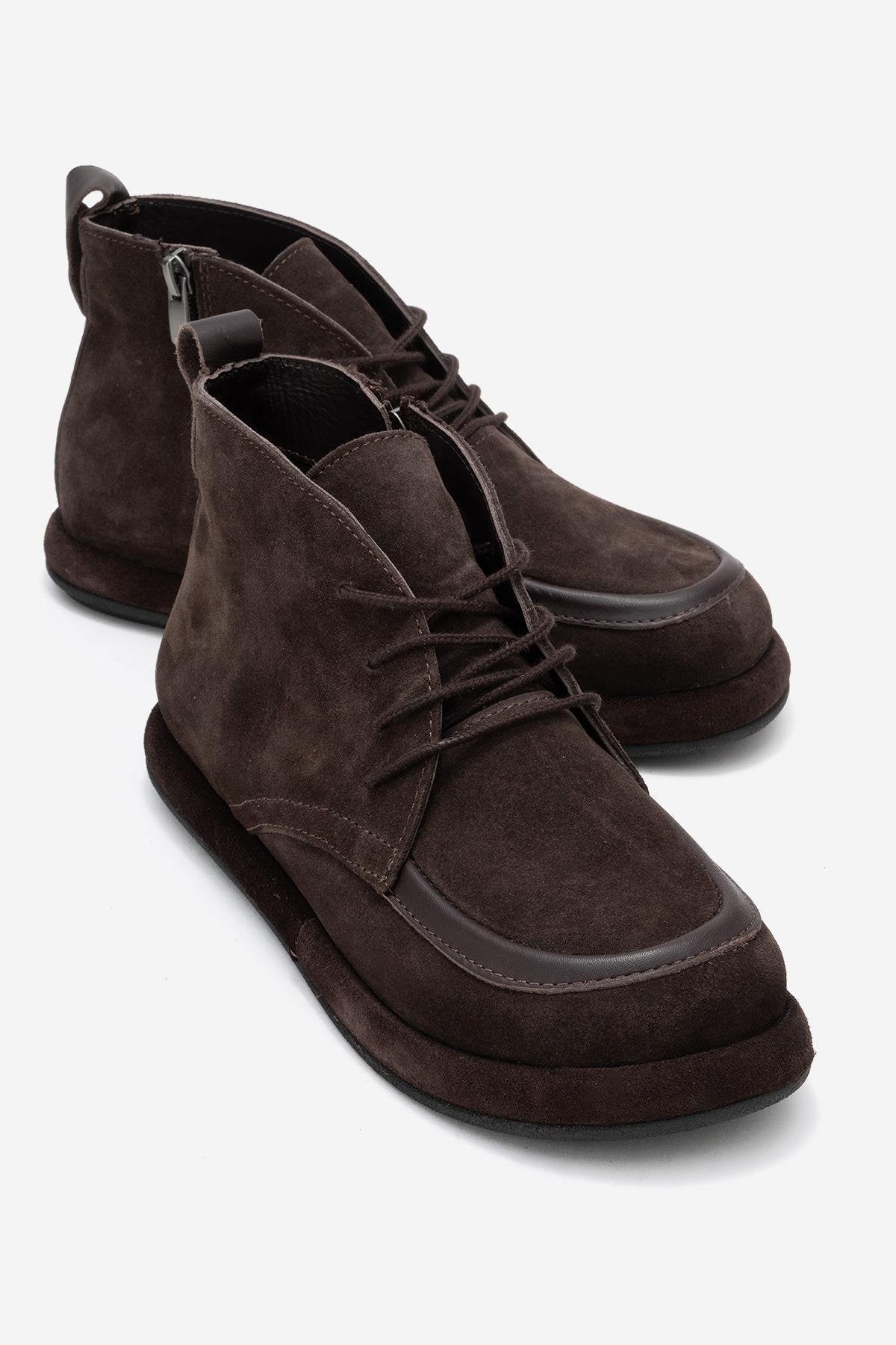 Ankle Boots vs Chelsea Boots: What's the Difference?
