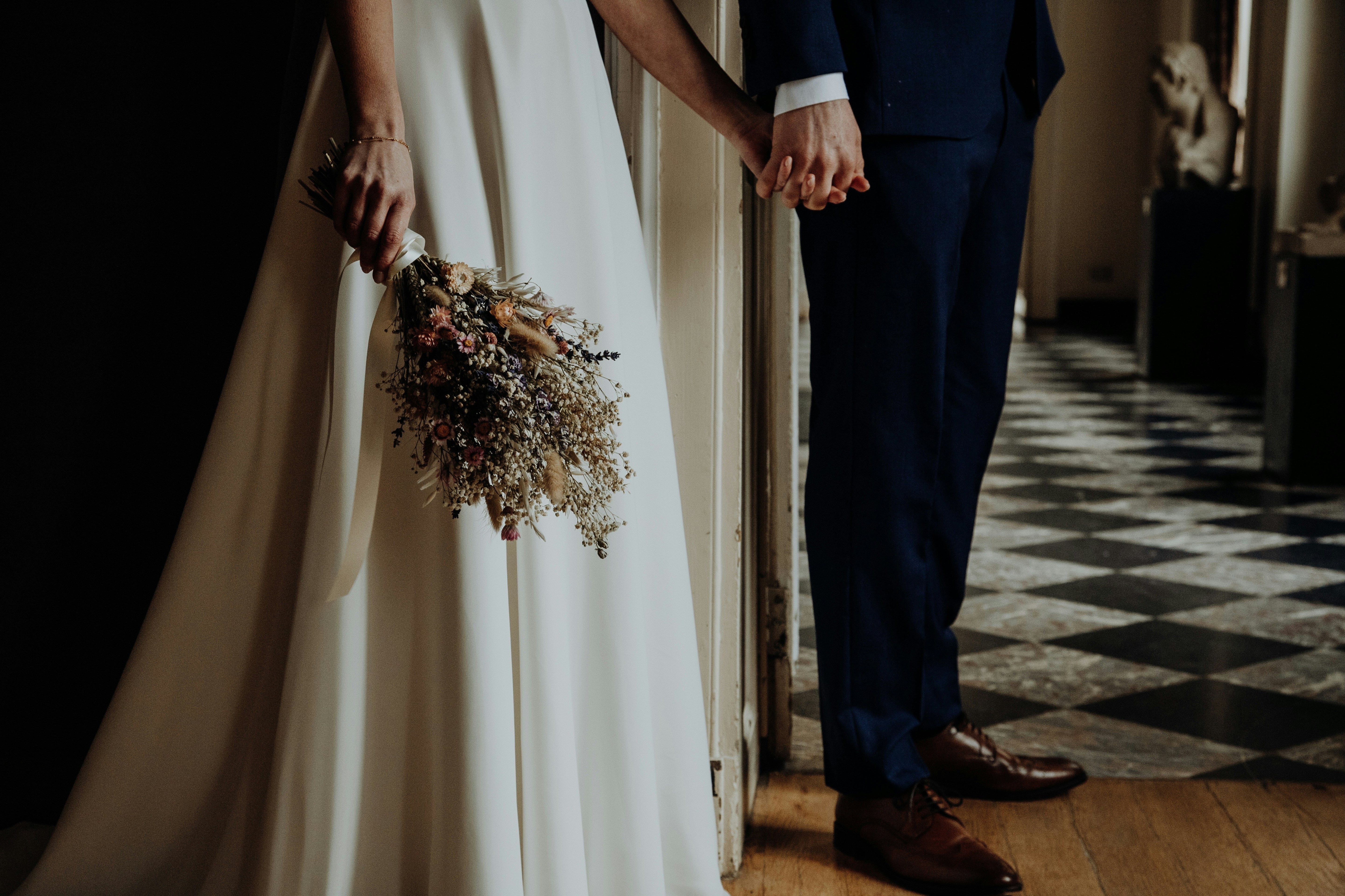 Buying Bridal Shoes Online: What to Know First