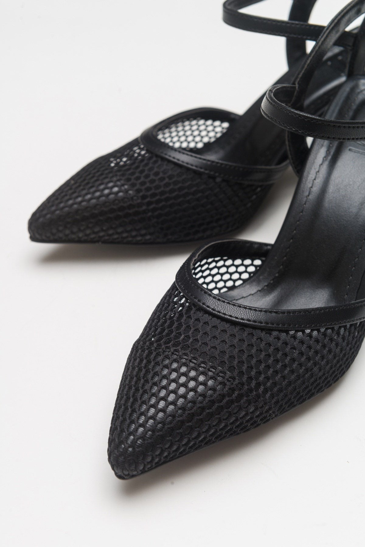 Chic - Black Heeled Shoe (Women)