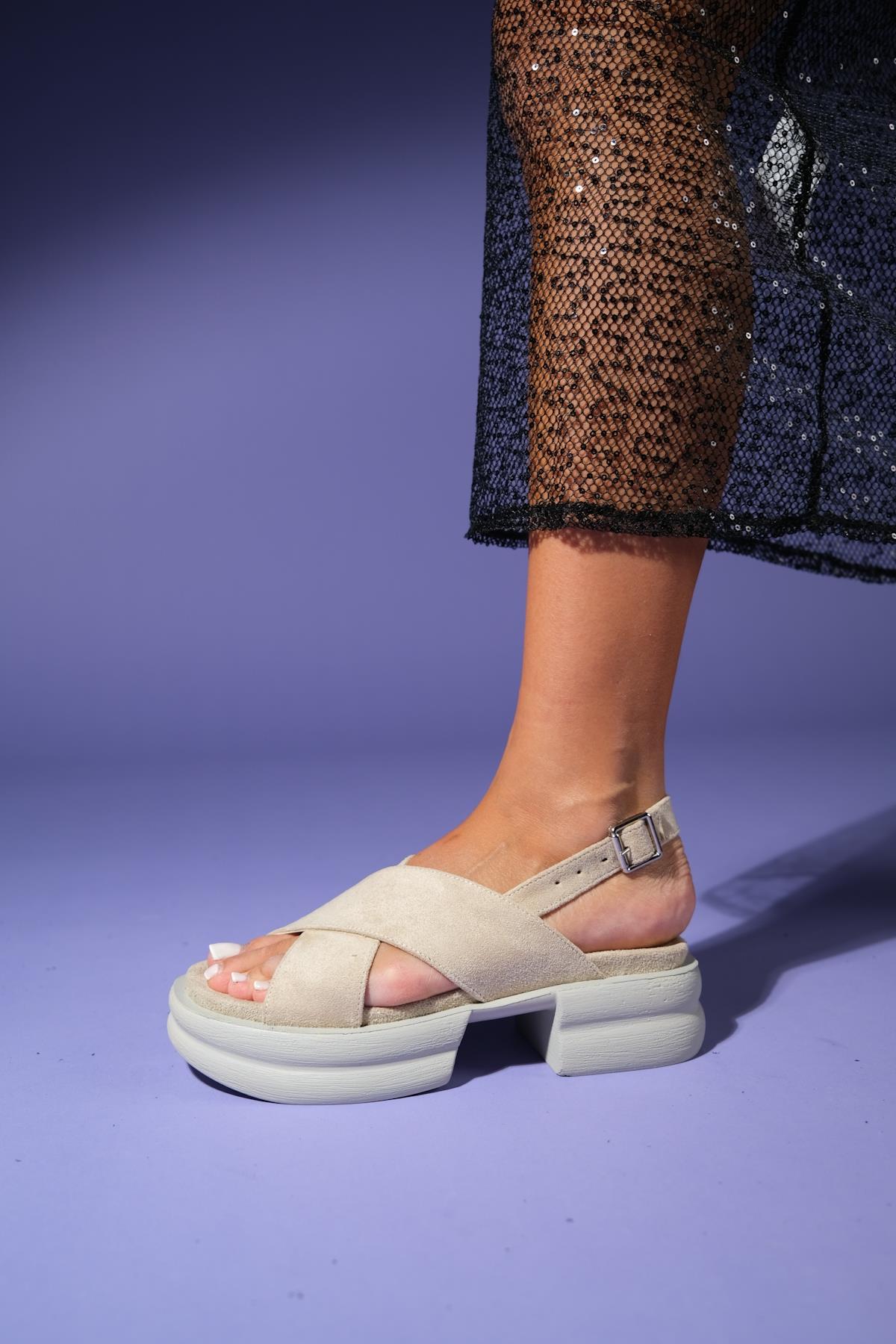 Lungo - Beige Cross-Strap Chunky Platform Sandal (Women)