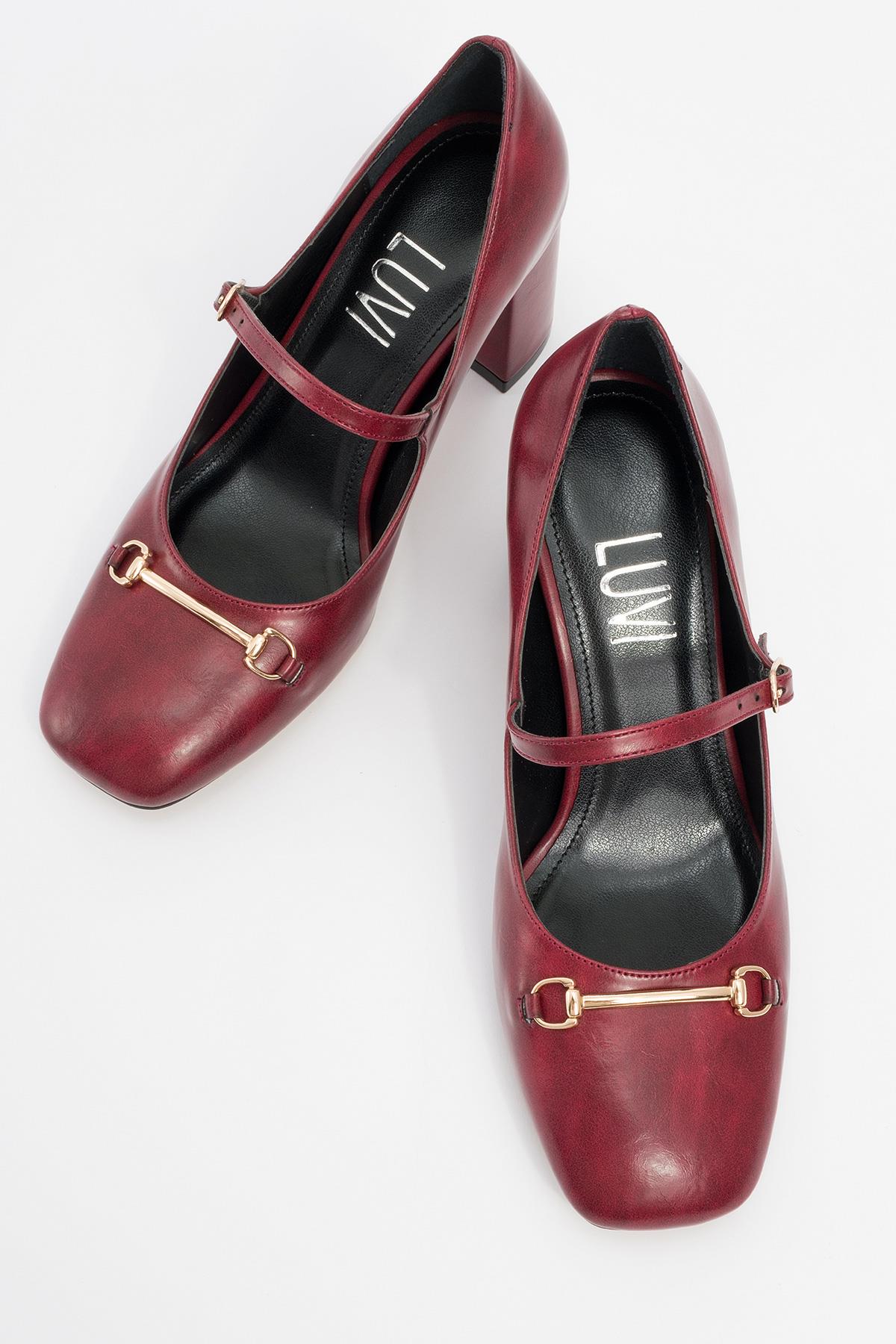 Levan - Burgundy Buckle Chunky Heel Shoe (Women)