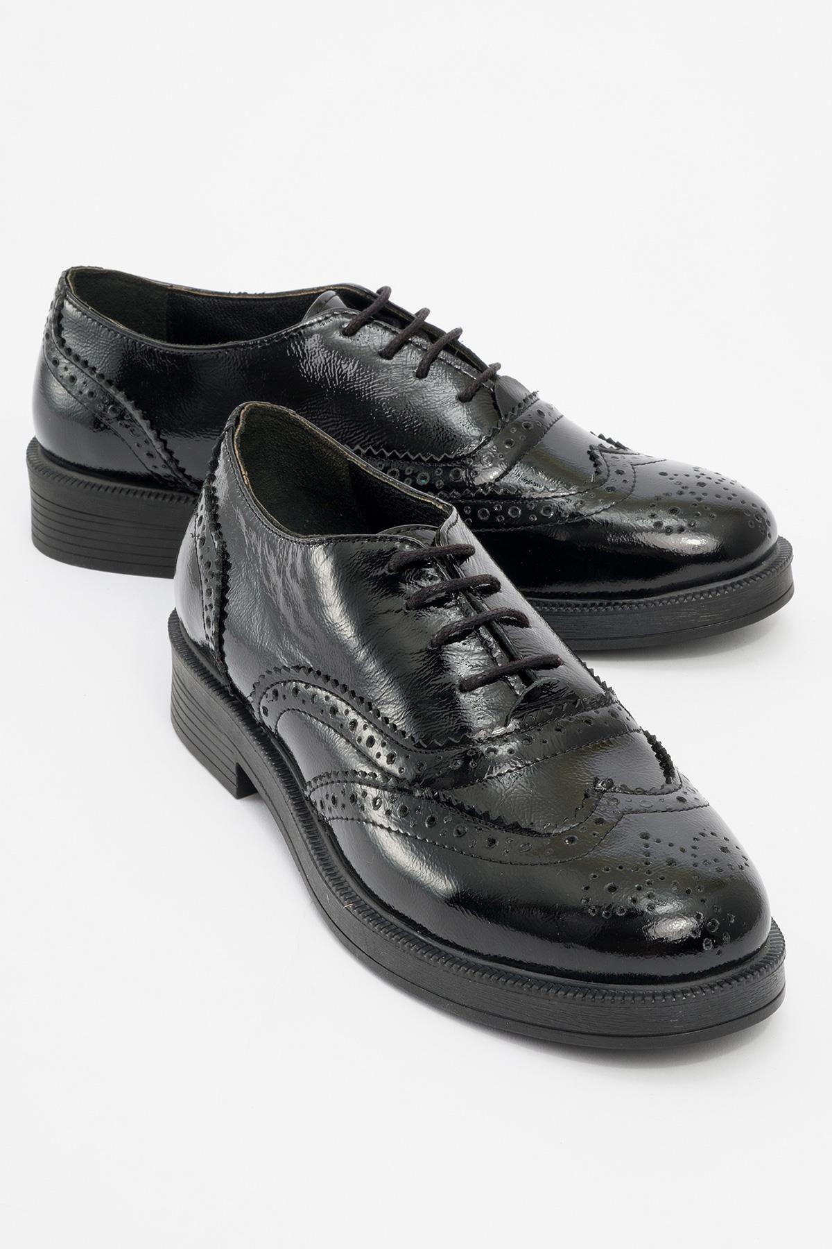 Avra - Black Patent Leather Oxford Shoes (Women)