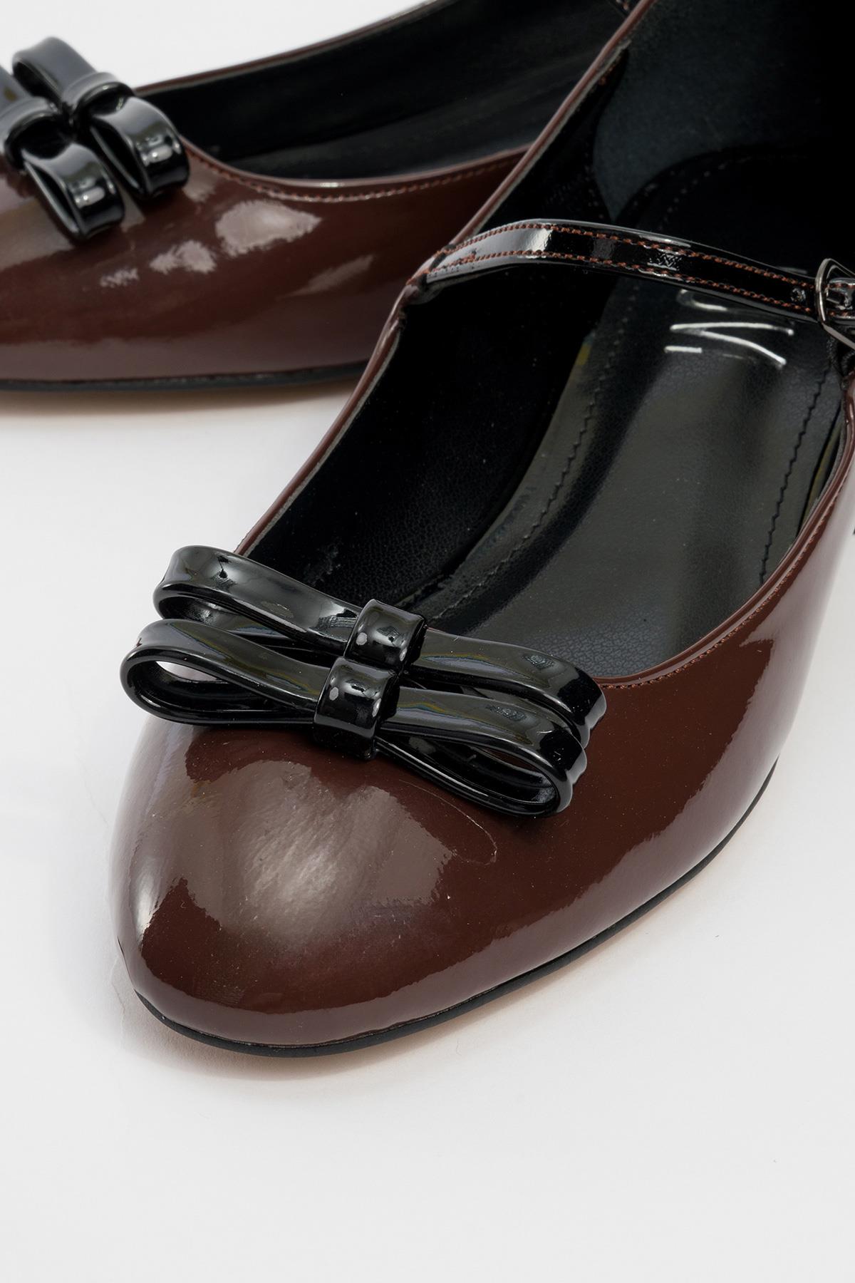 Stela - Brown-Black Patent Heeled Ballet Flat (Women)