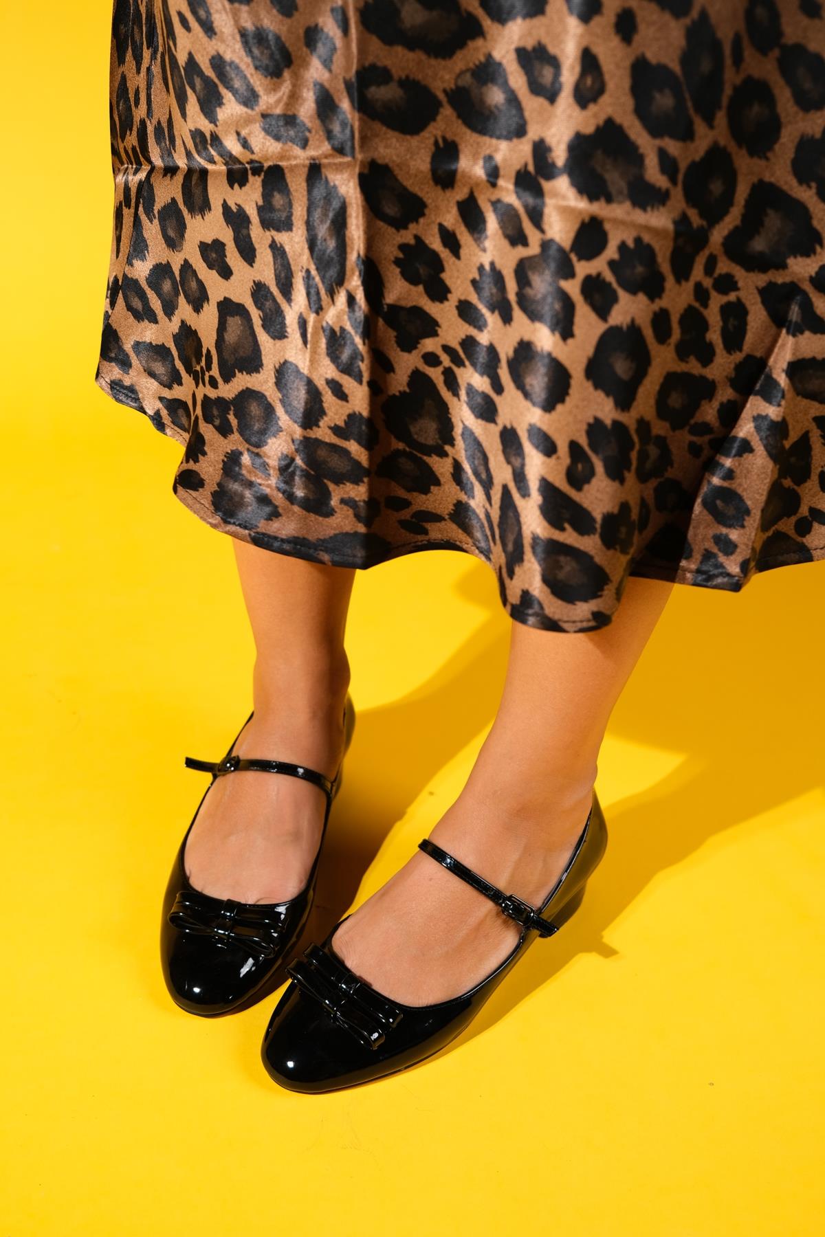 Stela - Black Patent Bow Heeled Ballet Flat (Women)