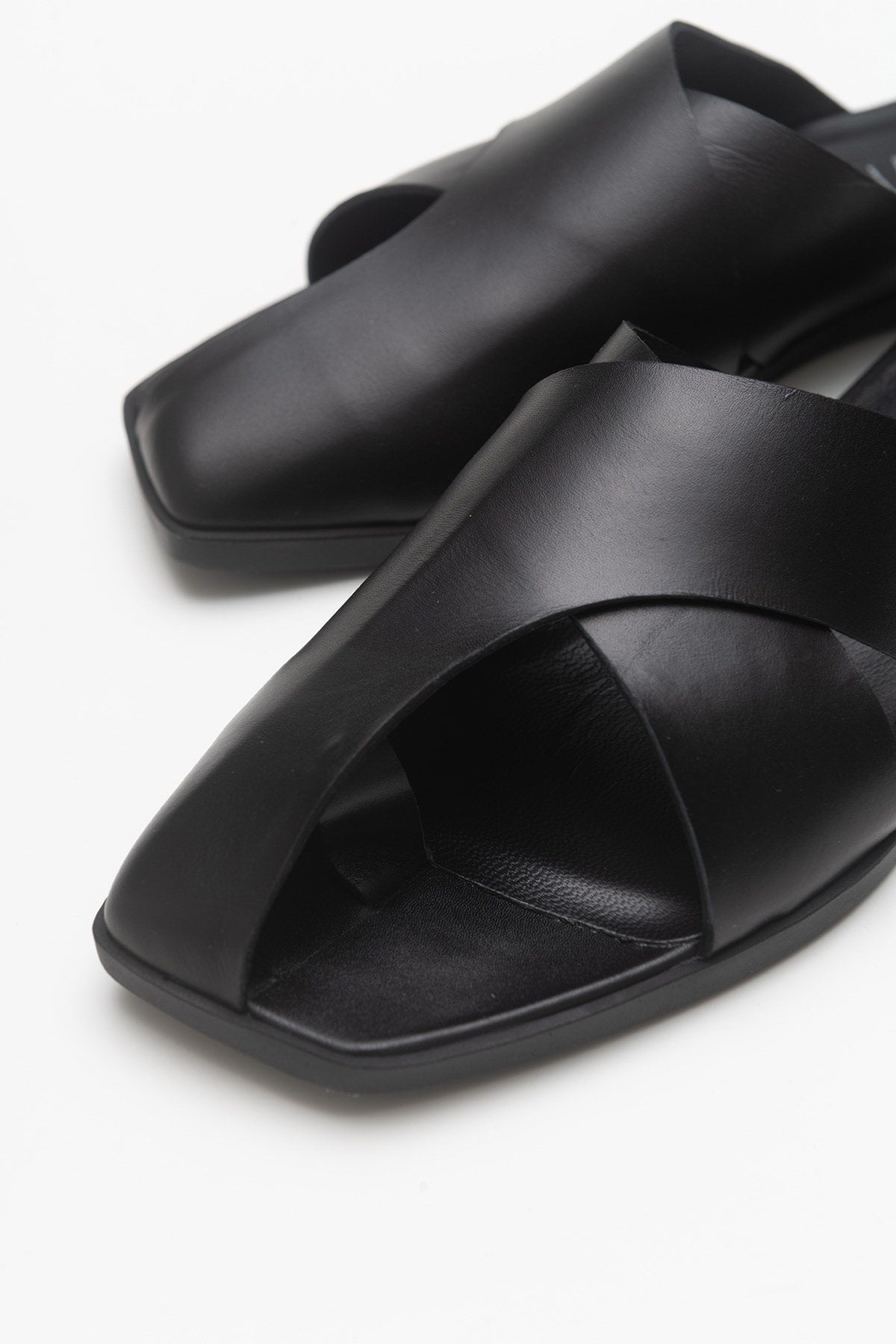 Land - Black Genuine Leather Slide (Women)