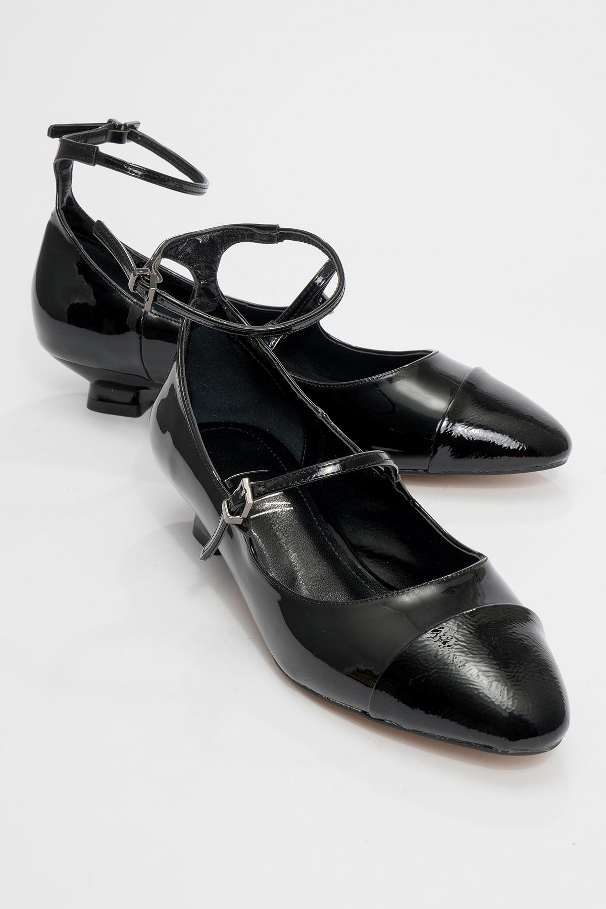 Uster - Black Patent Low Block Heel Shoe (Women)