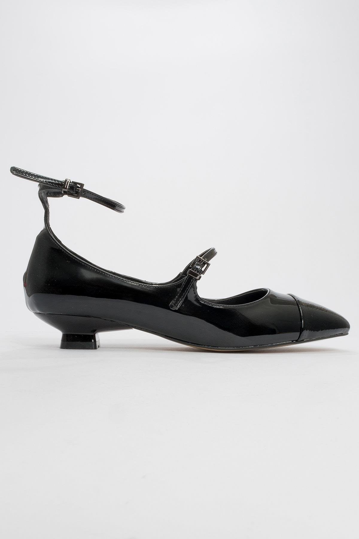 Uster - Black Patent Low Block Heel Shoe (Women)