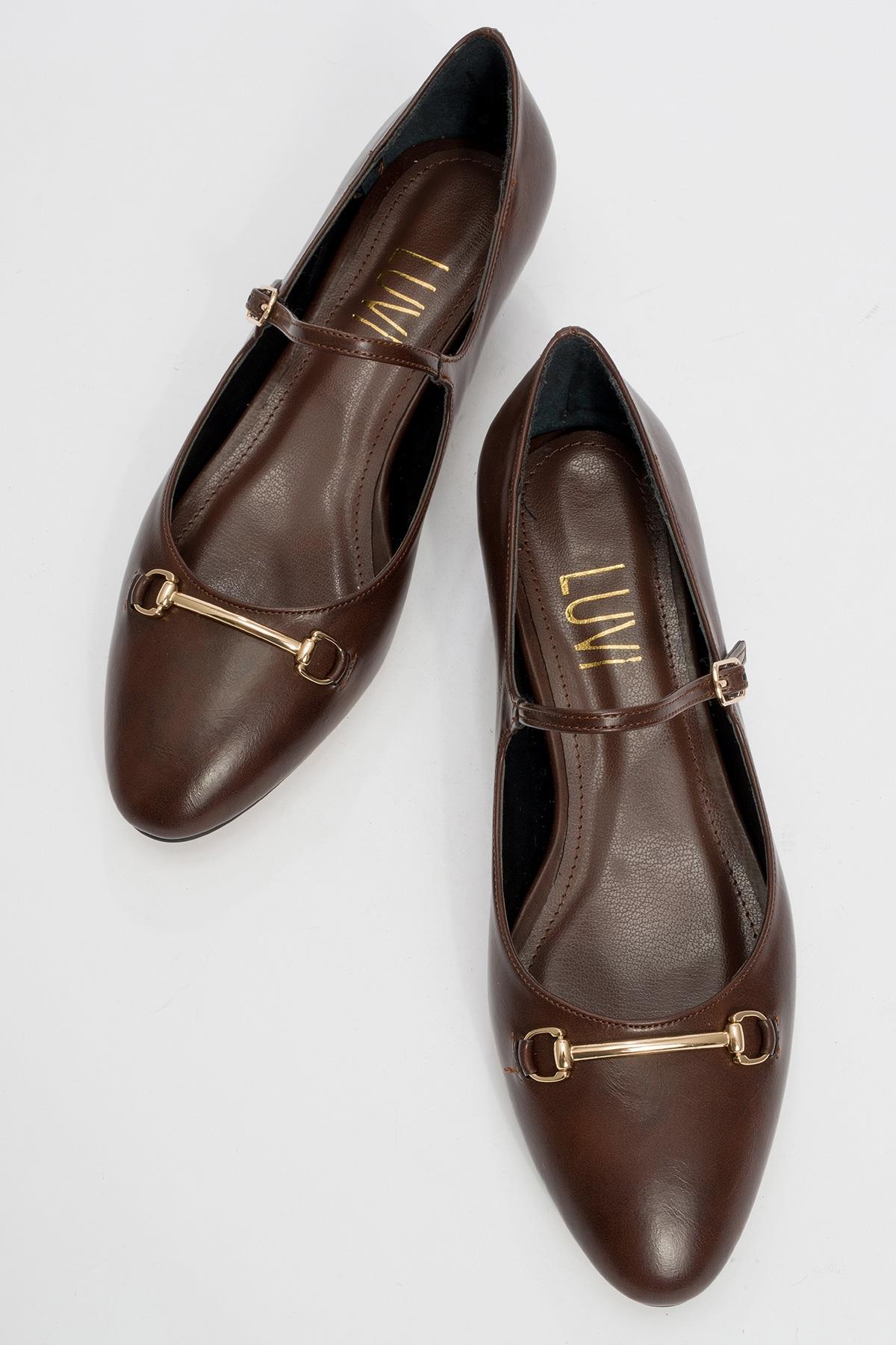 Ojen - Brown Low Heel Shoe (Women)