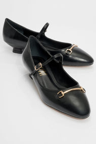 Ojen - Black Low Heel Shoe (Women)