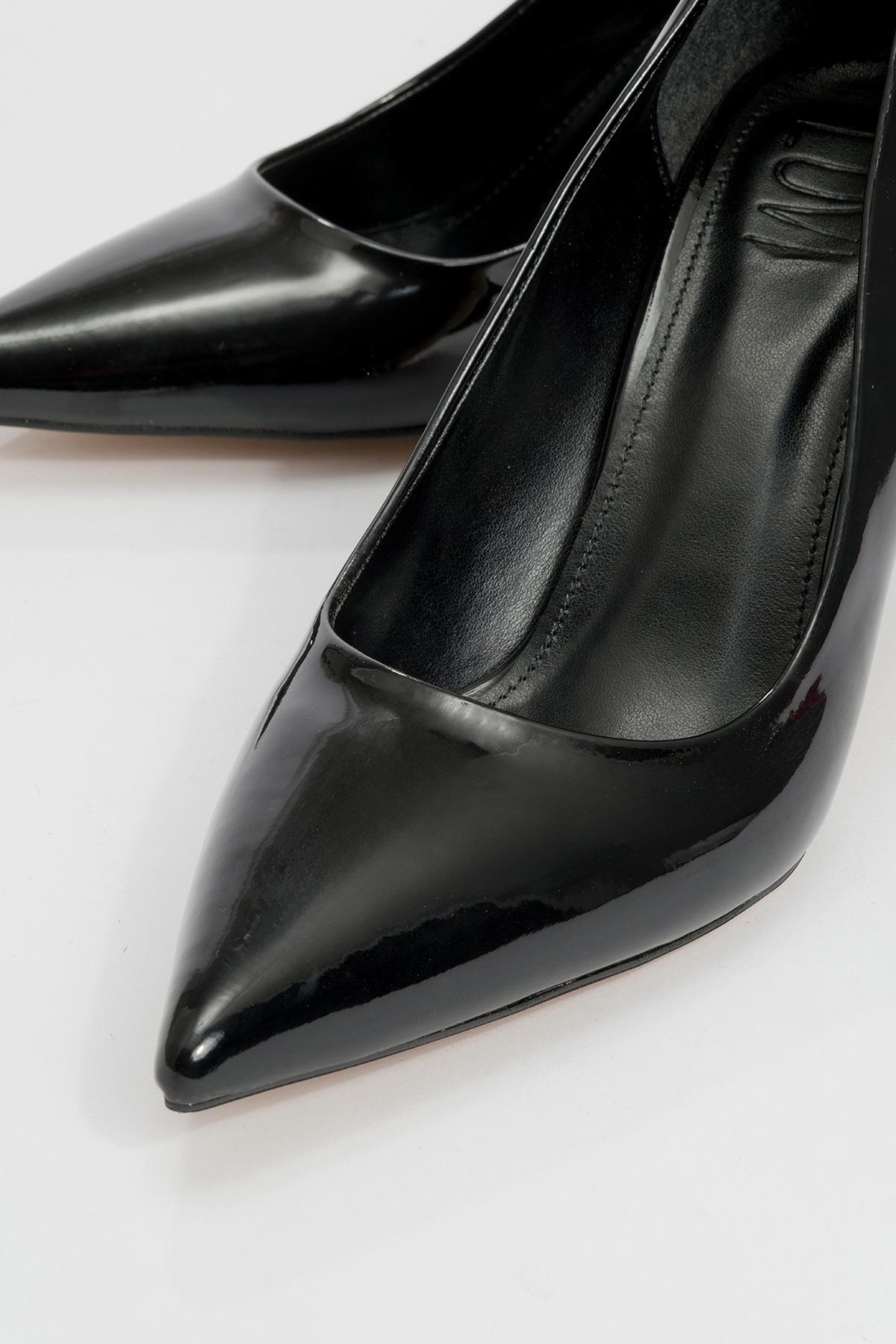 Calse - Black Patent Heeled Shoe (Women)