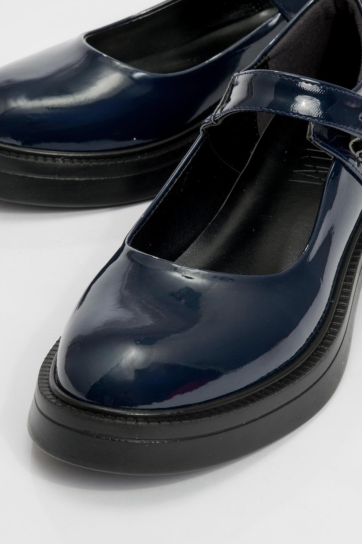 Petric - Navy Patent Loafer (Women)
