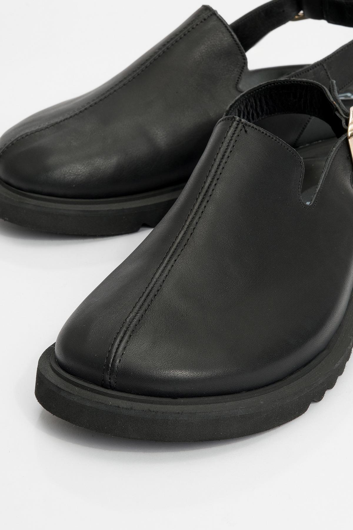 Laby - Black Leather Clogs (Women)