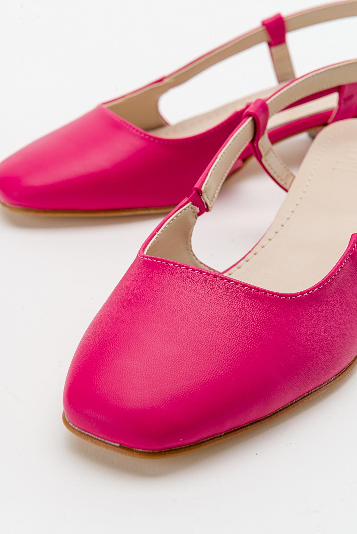 66 - Fuchsia Heeled Sandal (Women)