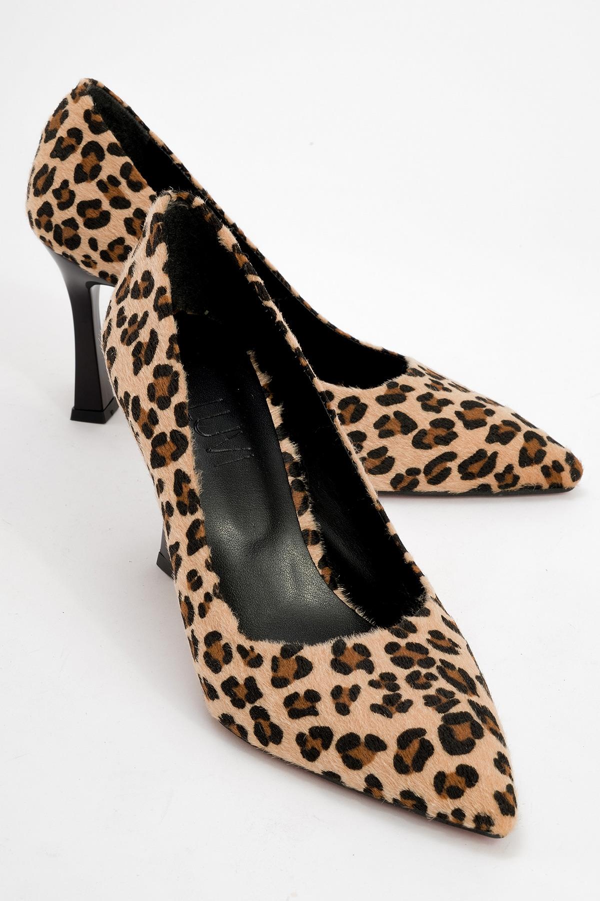 Forest Leopard Pointed Toe Pump (Women)