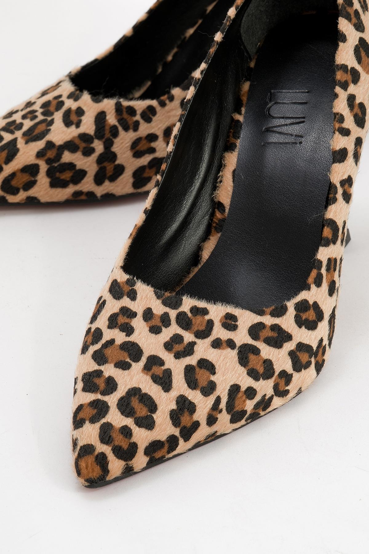 Forest Leopard Pointed Toe Pump (Women)